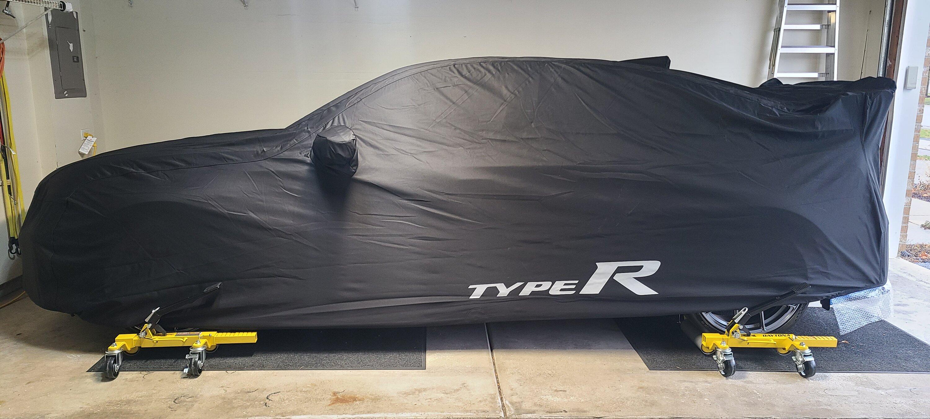 11th Gen Honda Civic With the aftermarket rear red carbon fiber wing and the Type-R OE..indoor/outdoor cover are not compatible. 20231201_115352