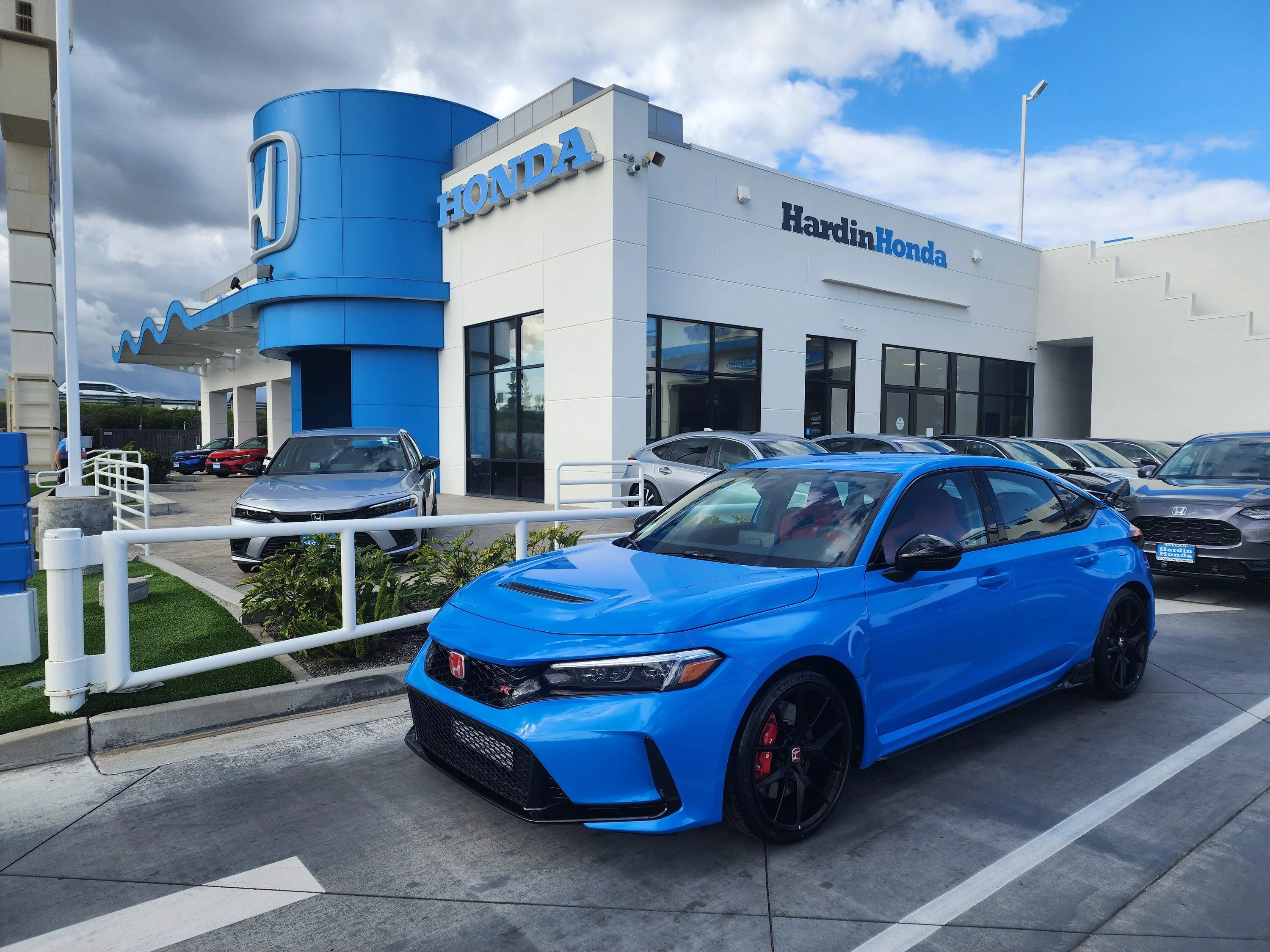 11th Gen Honda Civic Went in for an oil change... drove out with a Boost Blue 2024 Civic Type R 20240209_134311