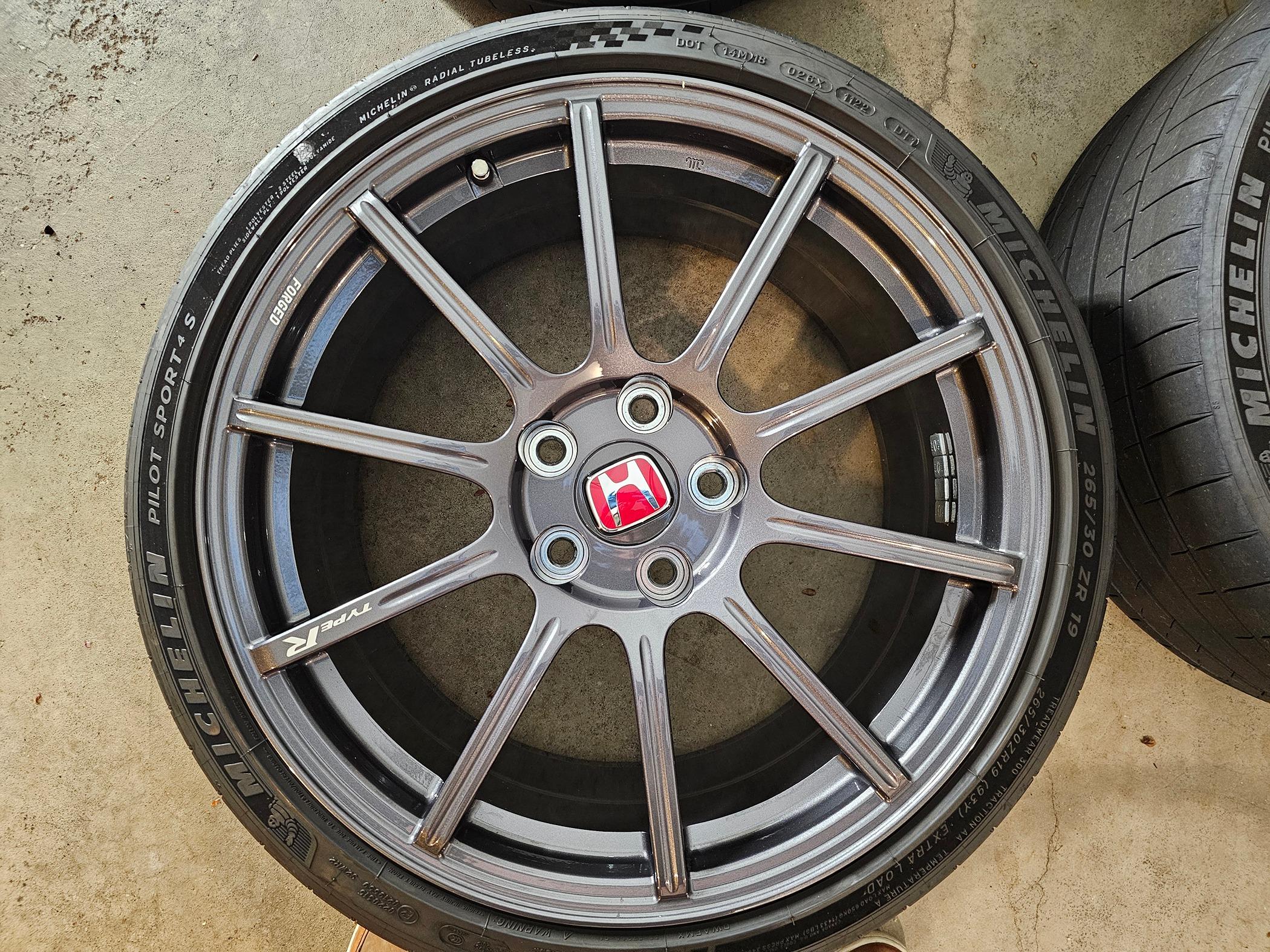 11th Gen Honda Civic FS: OEM+ Forged Wheels and PS4S Tires 20240509_194133