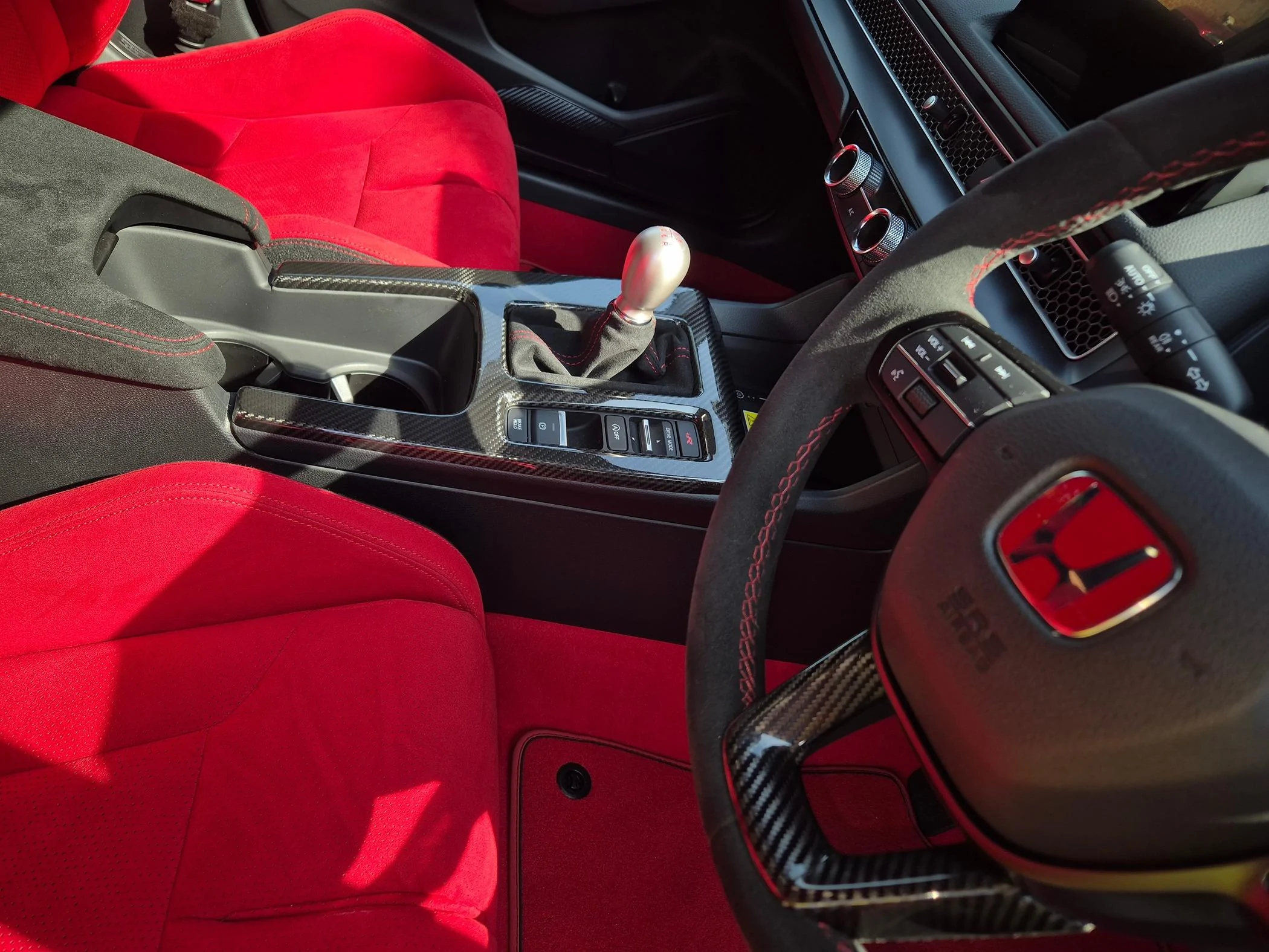 11th Gen Honda Civic Transforming my interior with some Carbon Fiber 😋 from CarbonMyRide 20240511_145900