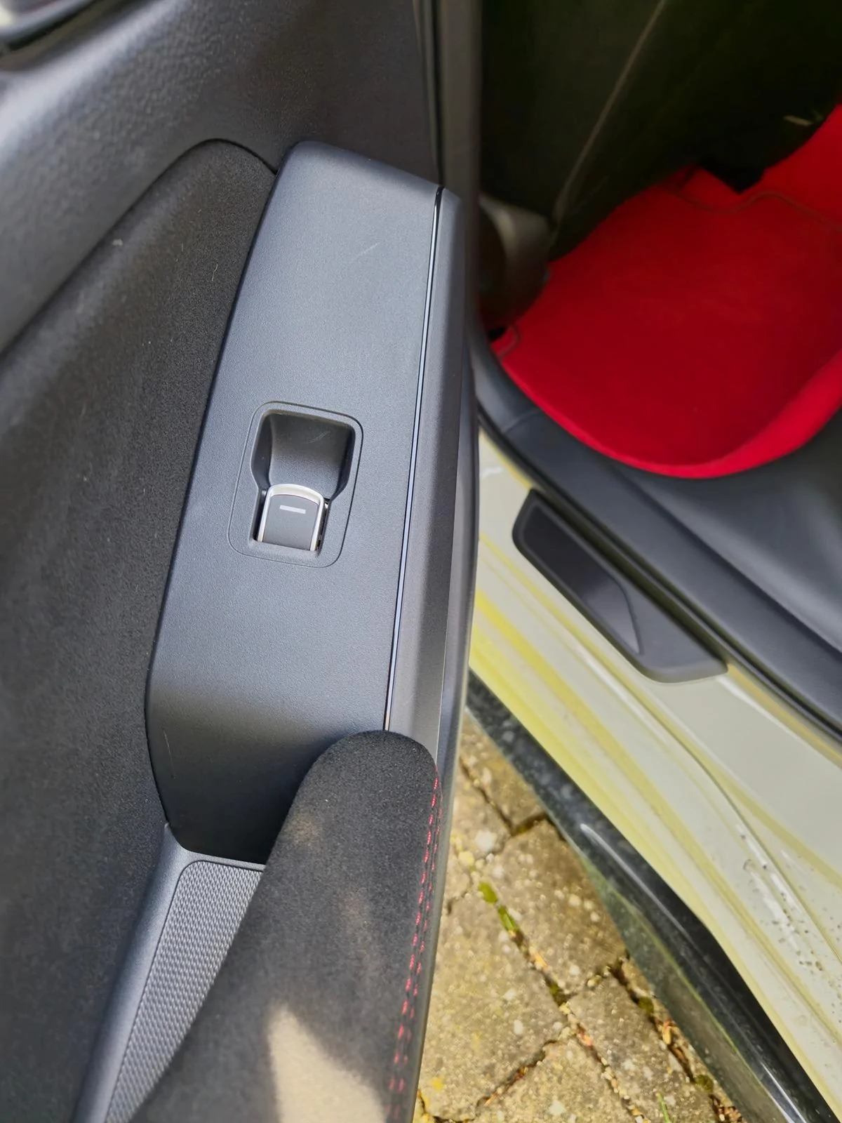 11th Gen Honda Civic Transforming my interior with some Carbon Fiber 😋 from CarbonMyRide 20240511_152310