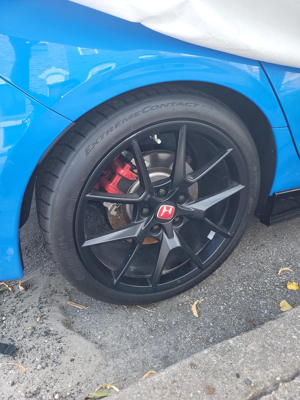 11th Gen Honda Civic 265/35 on stock wheels 20240731_105638