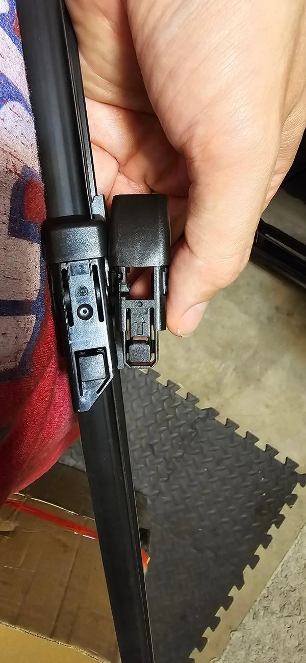 11th Gen Honda Civic Clix Auto Wiperblades... not compatible with 2024 FL5? 20240820_123427