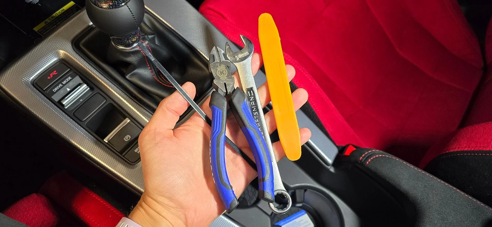 11th Gen Honda Civic Shift Knob installation on FL5R 20240823_175736