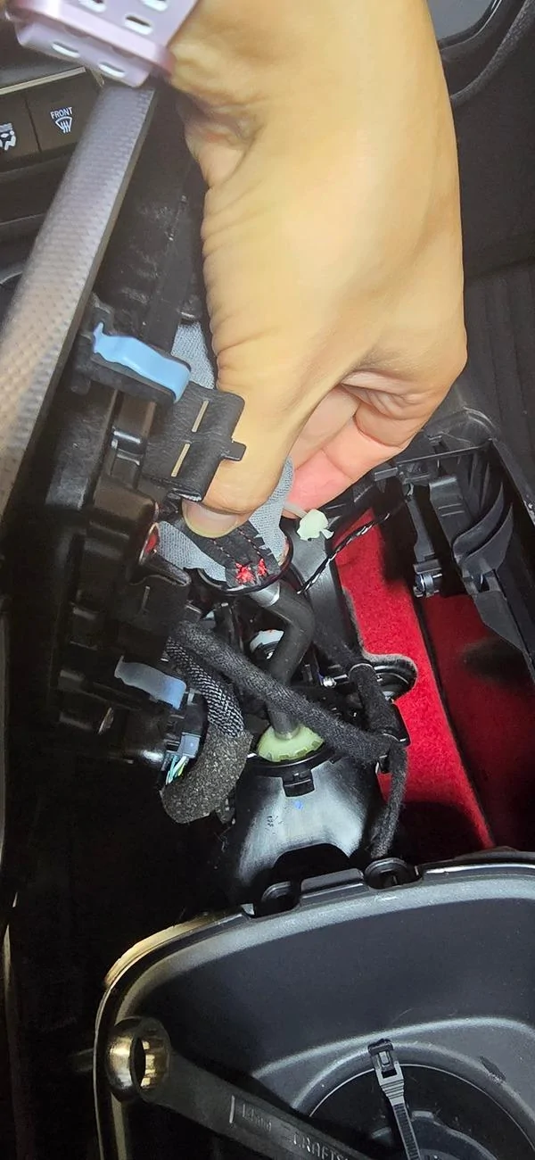 11th Gen Honda Civic Shift Knob installation on FL5R 20240823_175951