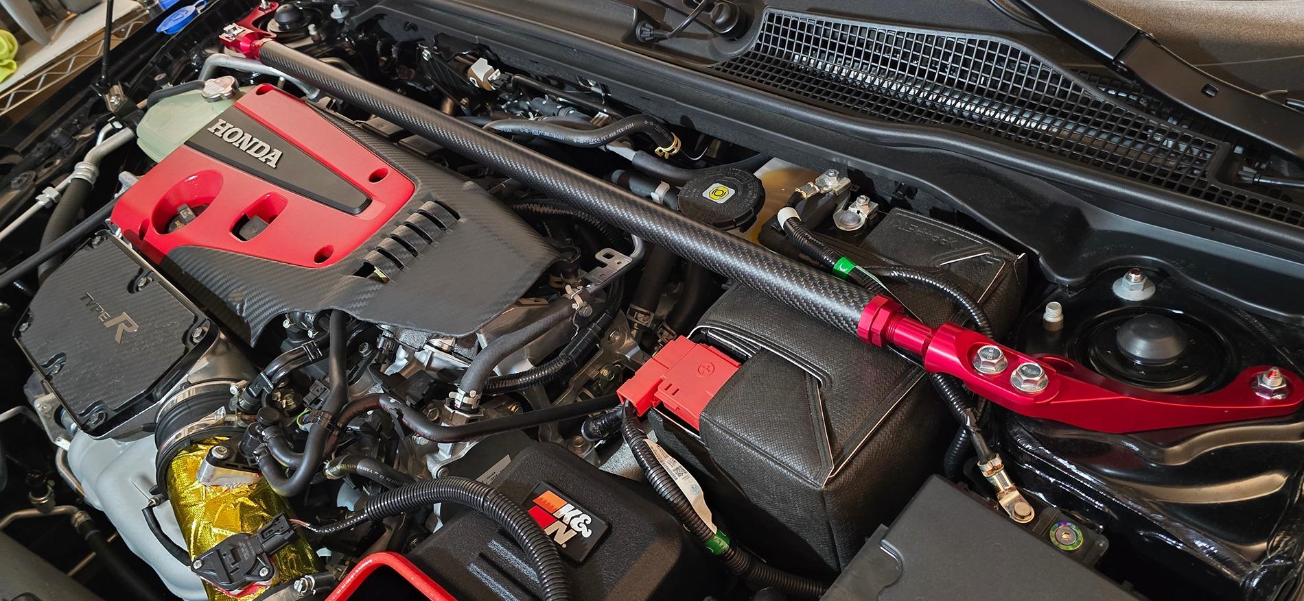 11th Gen Honda Civic SiroMoto Phase 2 Carbon Fiber strut bar installation experience on FL5 20240906_201051