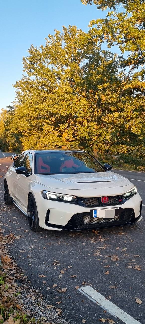 11th Gen Honda Civic Official CHAMPIONSHIP WHITE FL5 Type R Photos Thread 20240930_182719