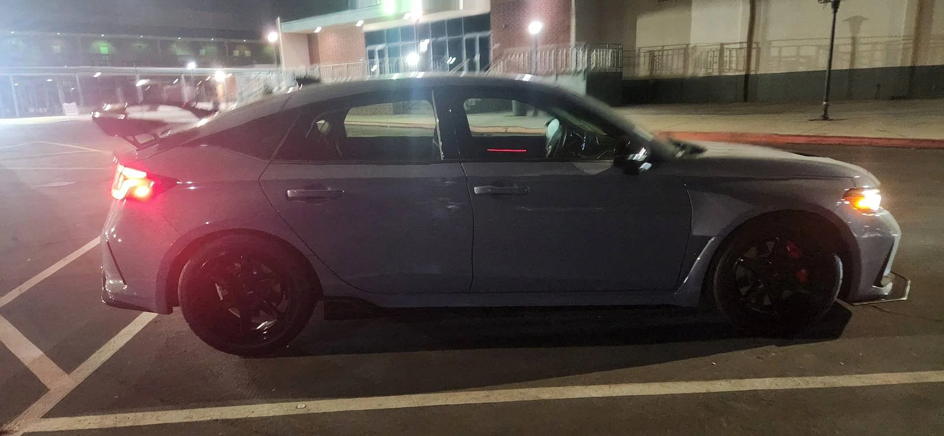 11th Gen Honda Civic FL5 with stock height 265/35/18 vs 255/40/18 20241207_175544