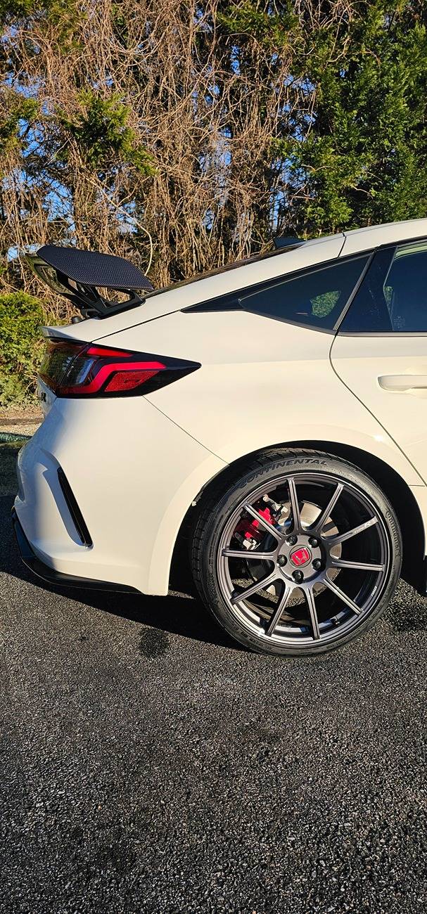 11th Gen Honda Civic Official CHAMPIONSHIP WHITE FL5 Type R Photos Thread 20250201_160514