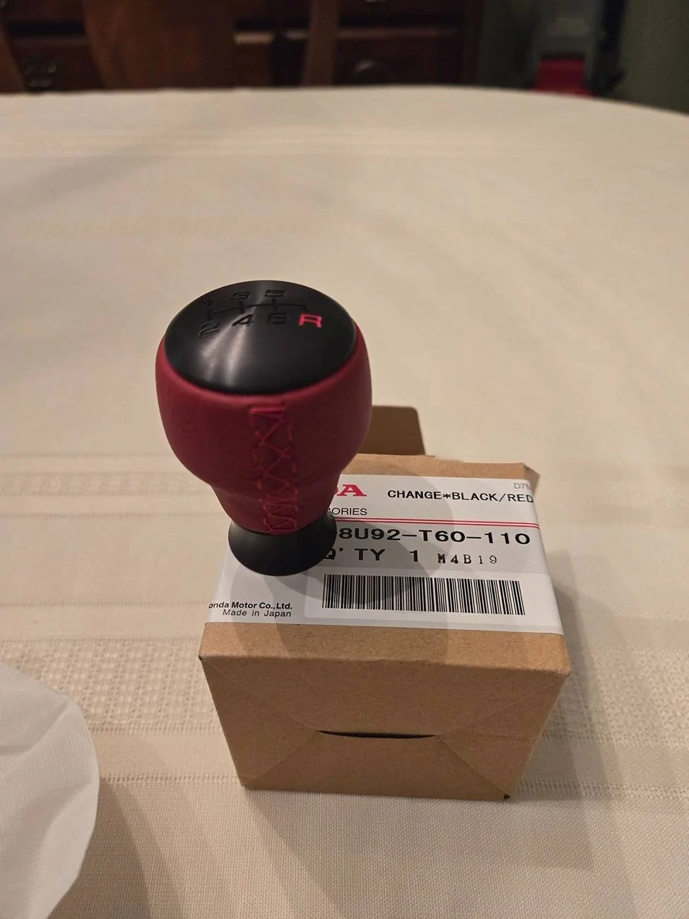 11th Gen Honda Civic FS: OEM Accessory Shift Knob 20250504_084838