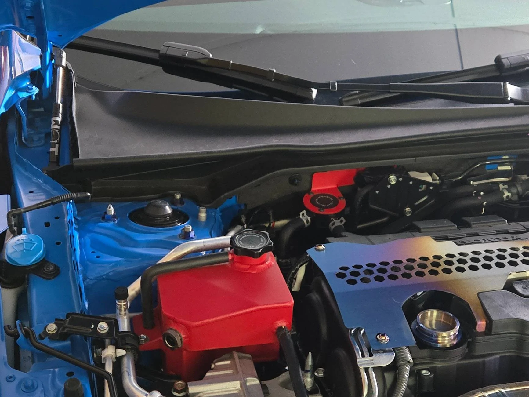 11th Gen Honda Civic WOT Performance Hood Strut Kit install video 20250720_134033