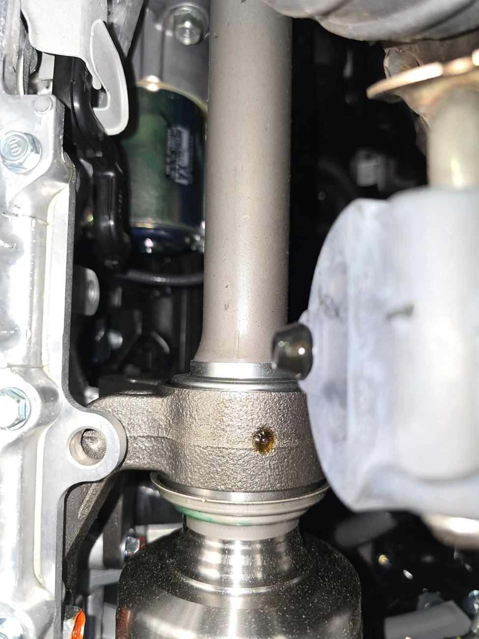 11th Gen Honda Civic HELP*** weird fluid leak from axle shaft bearing 20250830_143907