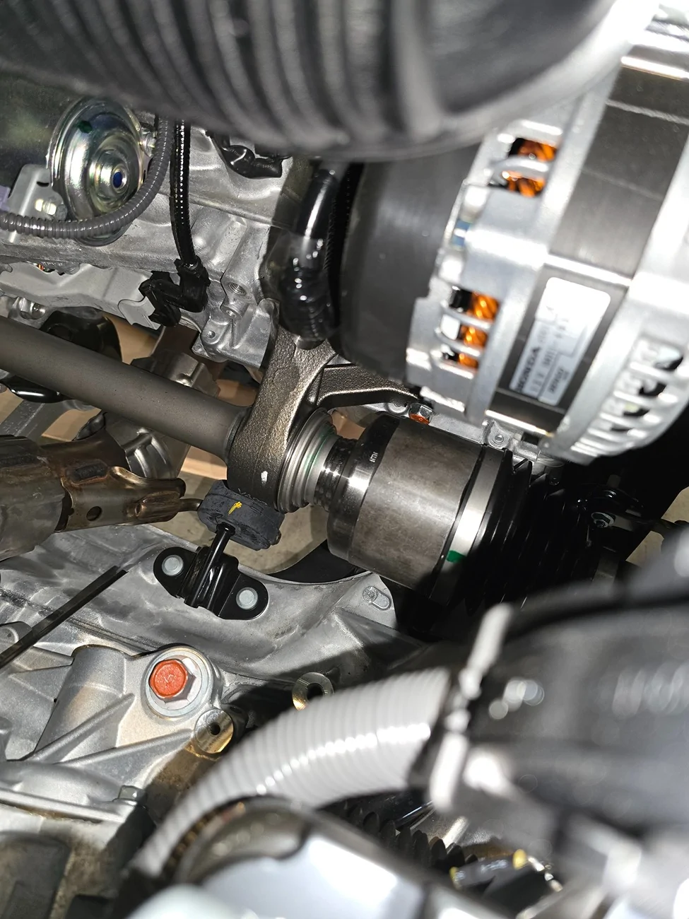 11th Gen Honda Civic HELP*** weird fluid leak from axle shaft bearing 20250830_150041