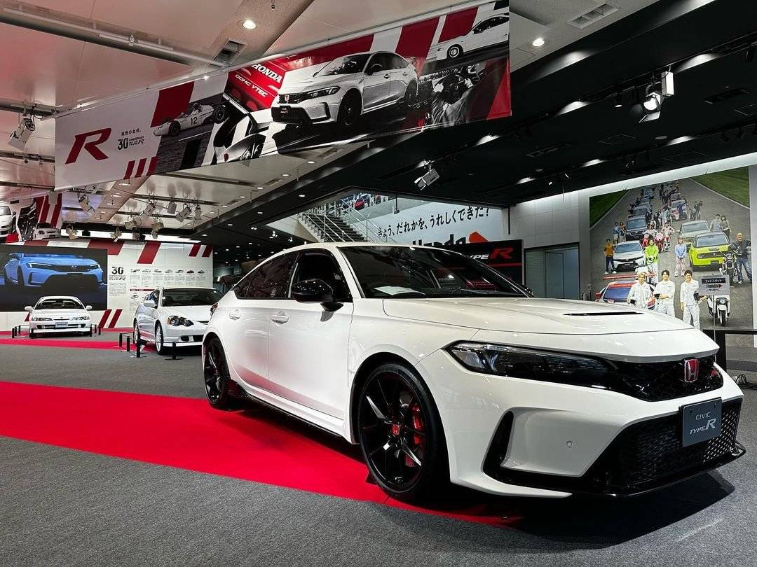 11th Gen Honda Civic Official CHAMPIONSHIP WHITE FL5 Type R Photos Thread 2503433_1792221671127170_5592202203457322518_n-