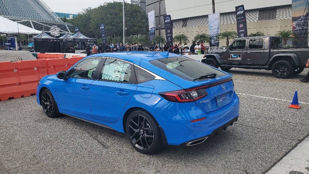 11th Gen Honda Civic Official BOOST BLUE PEARL 2022+ 11th Gen Civic & Si Thread 258974766_1050388975794445_7814925221724247004_n