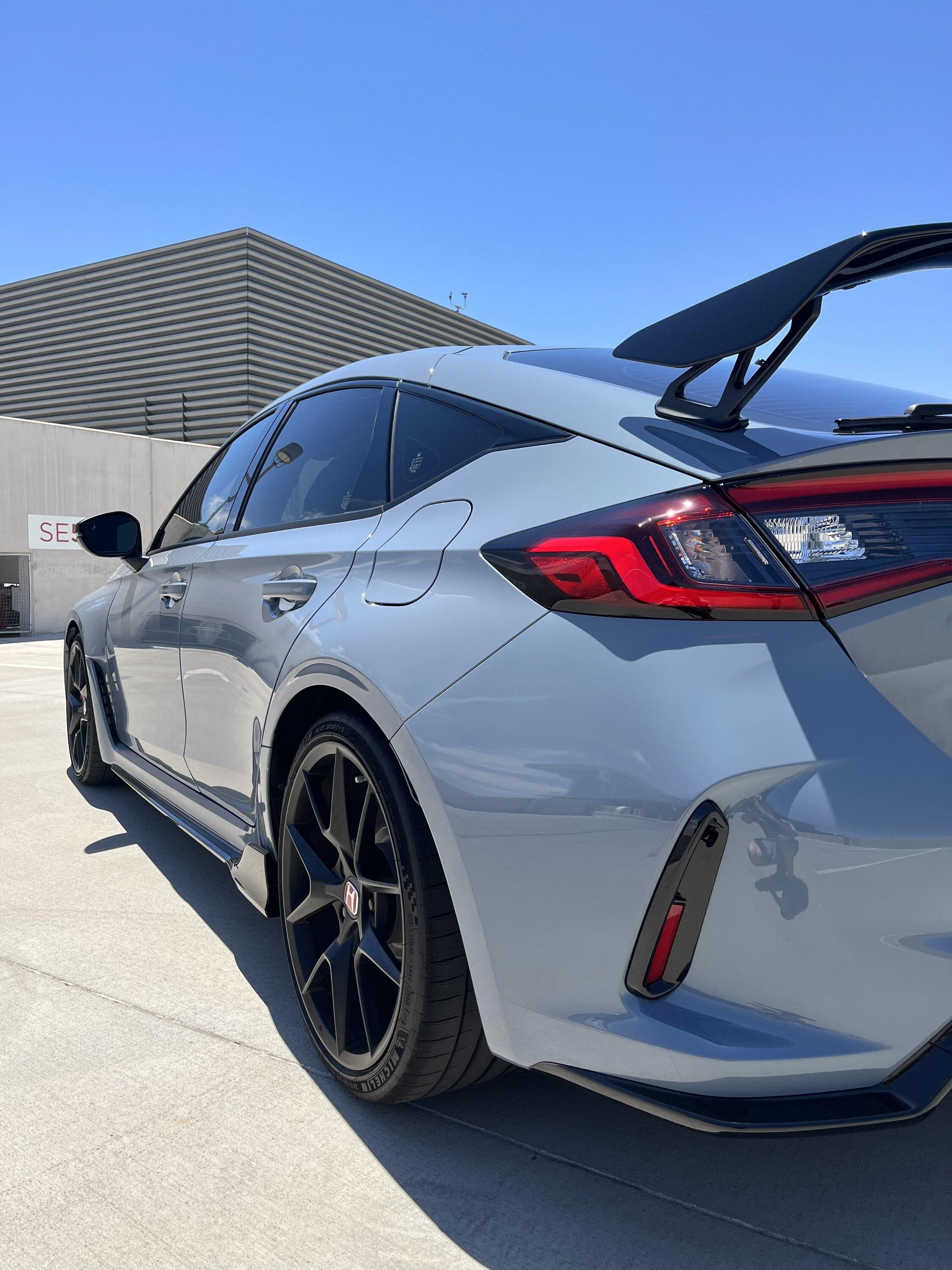 11th Gen Honda Civic Official SONIC GRAY PEARL FL5 Type R Photos Thread 26B83141-FD9C-422C-B036-8750504428F3