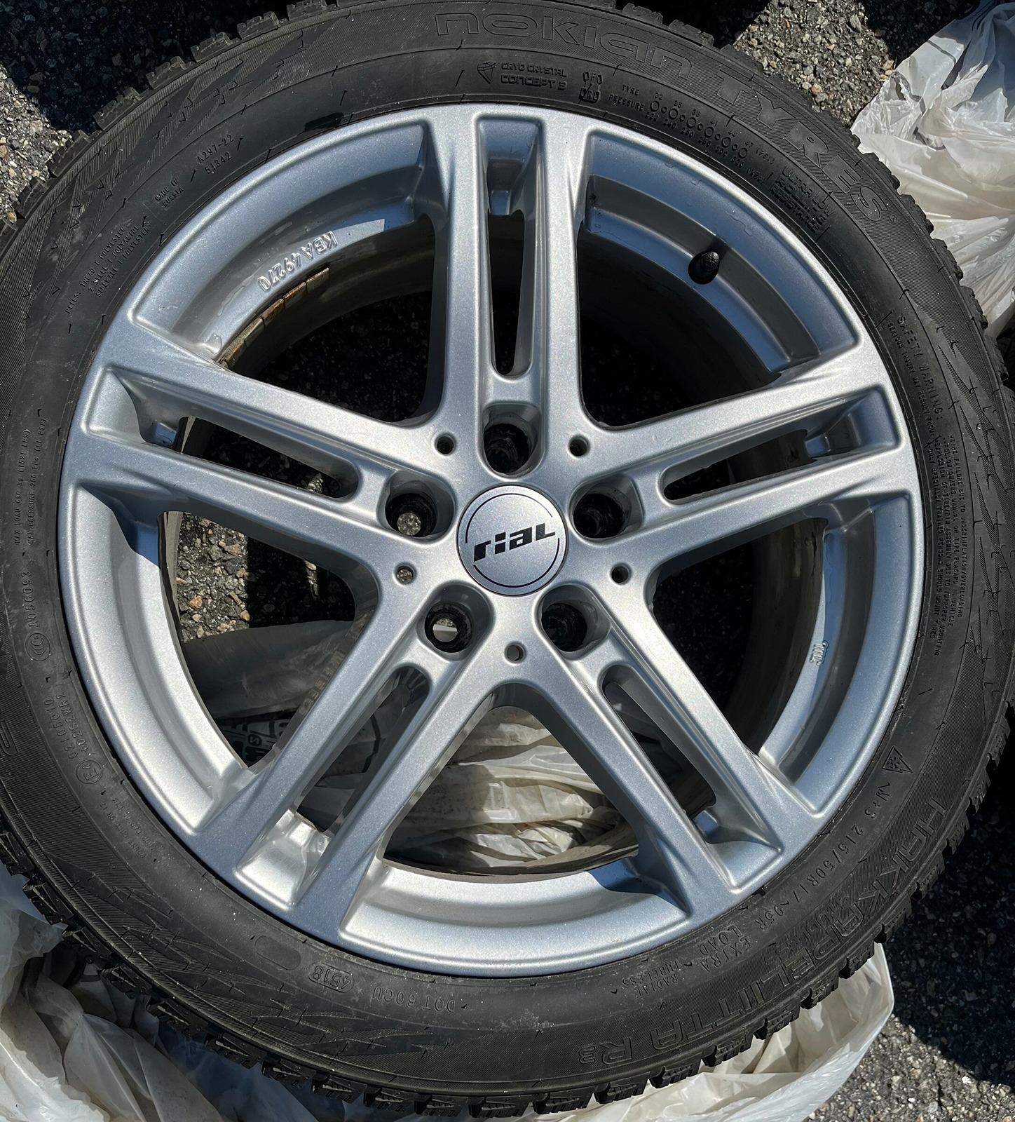 11th Gen Honda Civic $400 Winter set: Rial Bavaro 17x7.5 mounted with Nokian Hakka R3 in 215 width. 295EF860-C626-481F-AC57-F0F786C836B8