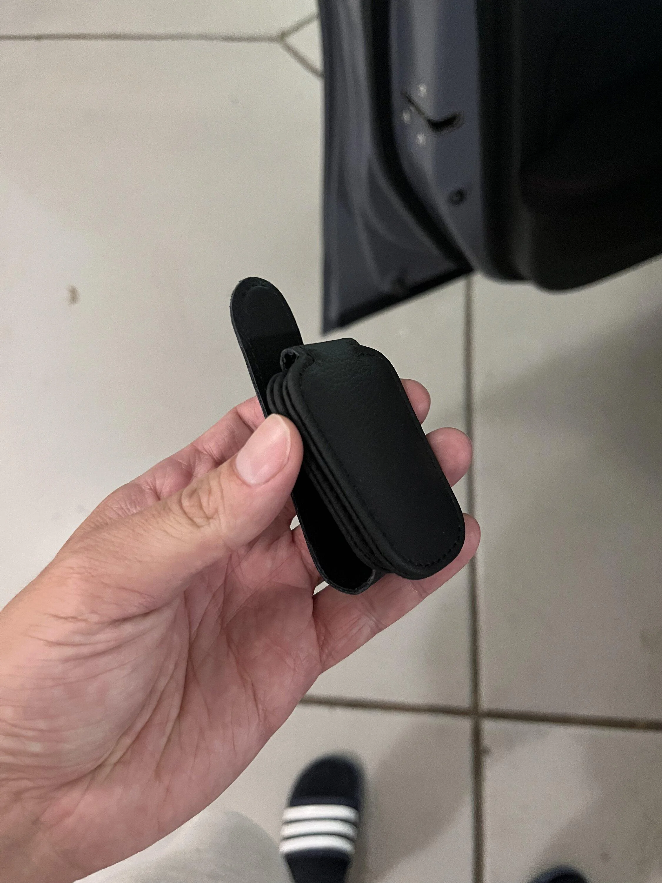 11th Gen Honda Civic Sunglass holder! Why doesn’t the R have it… 2C947B52-E227-4A15-9717-40FD92F06959