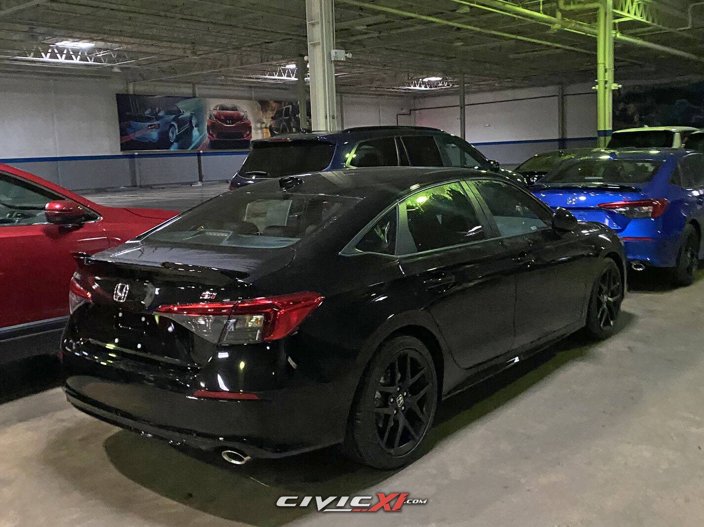 11th Gen Honda Civic 2022 Civic Si in Crystal Black and Aegean Blue 2CACD2B6-9010-4454-B134-9496759961E0
