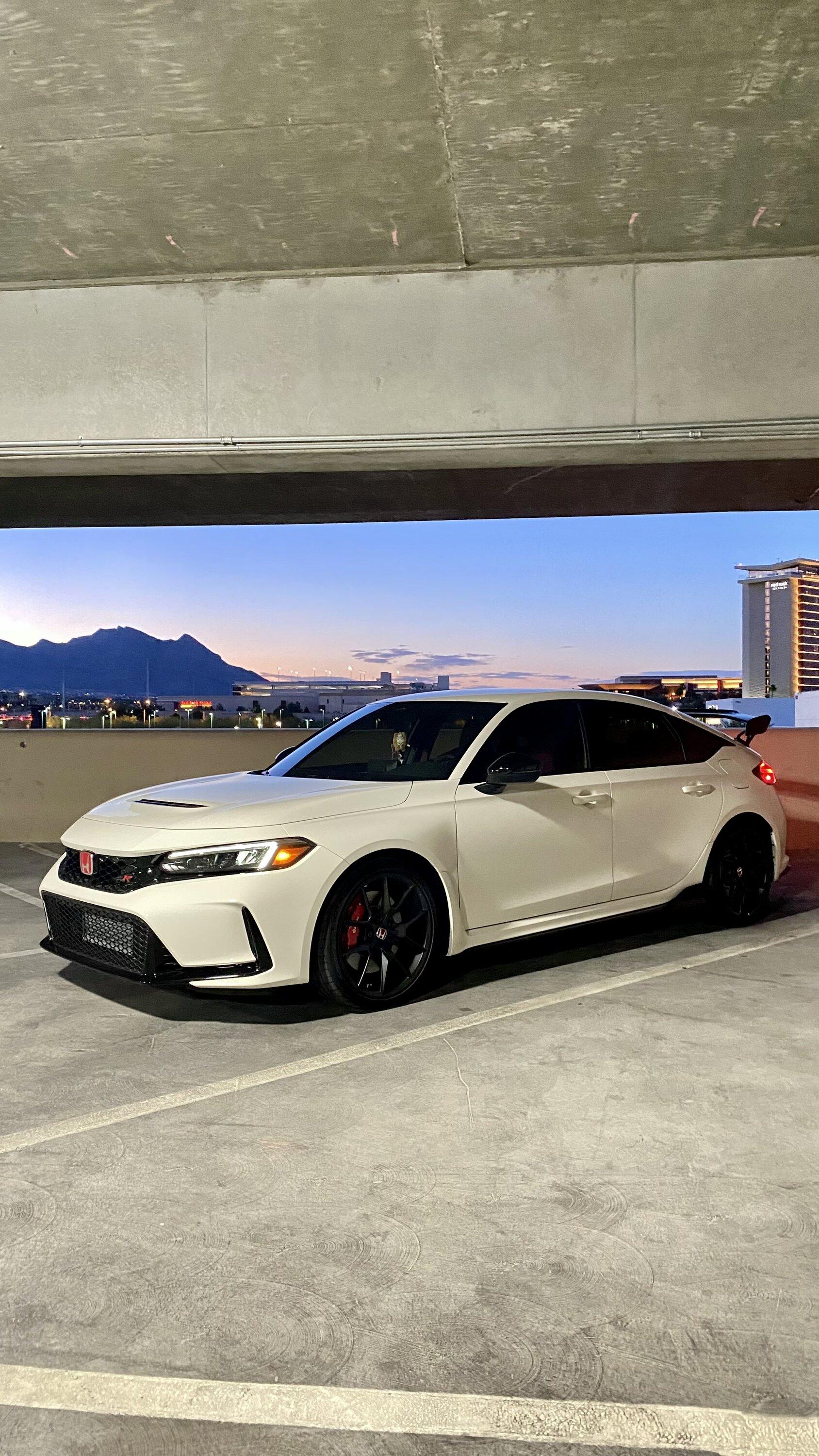 11th Gen Honda Civic Official CHAMPIONSHIP WHITE FL5 Type R Photos Thread 3630C0F5-69F4-43EC-8DAC-08808799223B