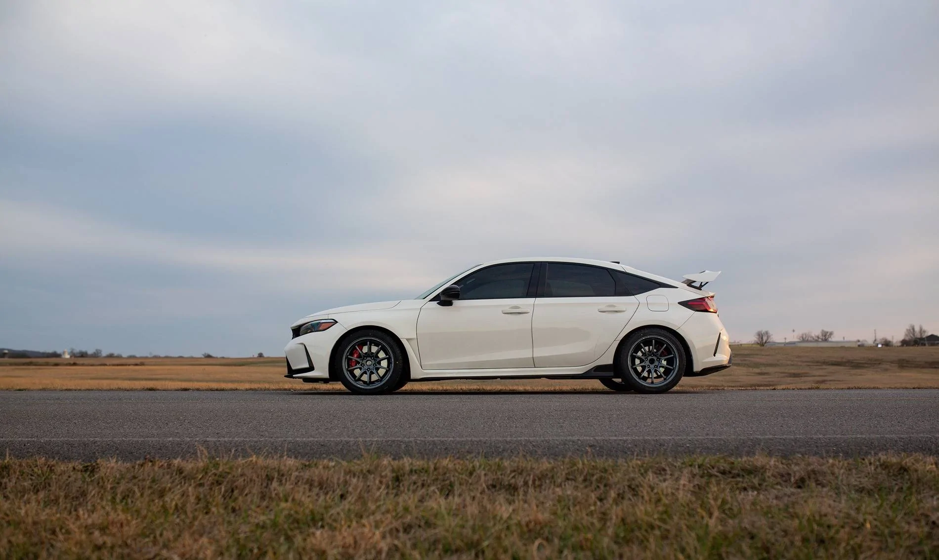 11th Gen Honda Civic Official CHAMPIONSHIP WHITE FL5 Type R Photos Thread 386A2184