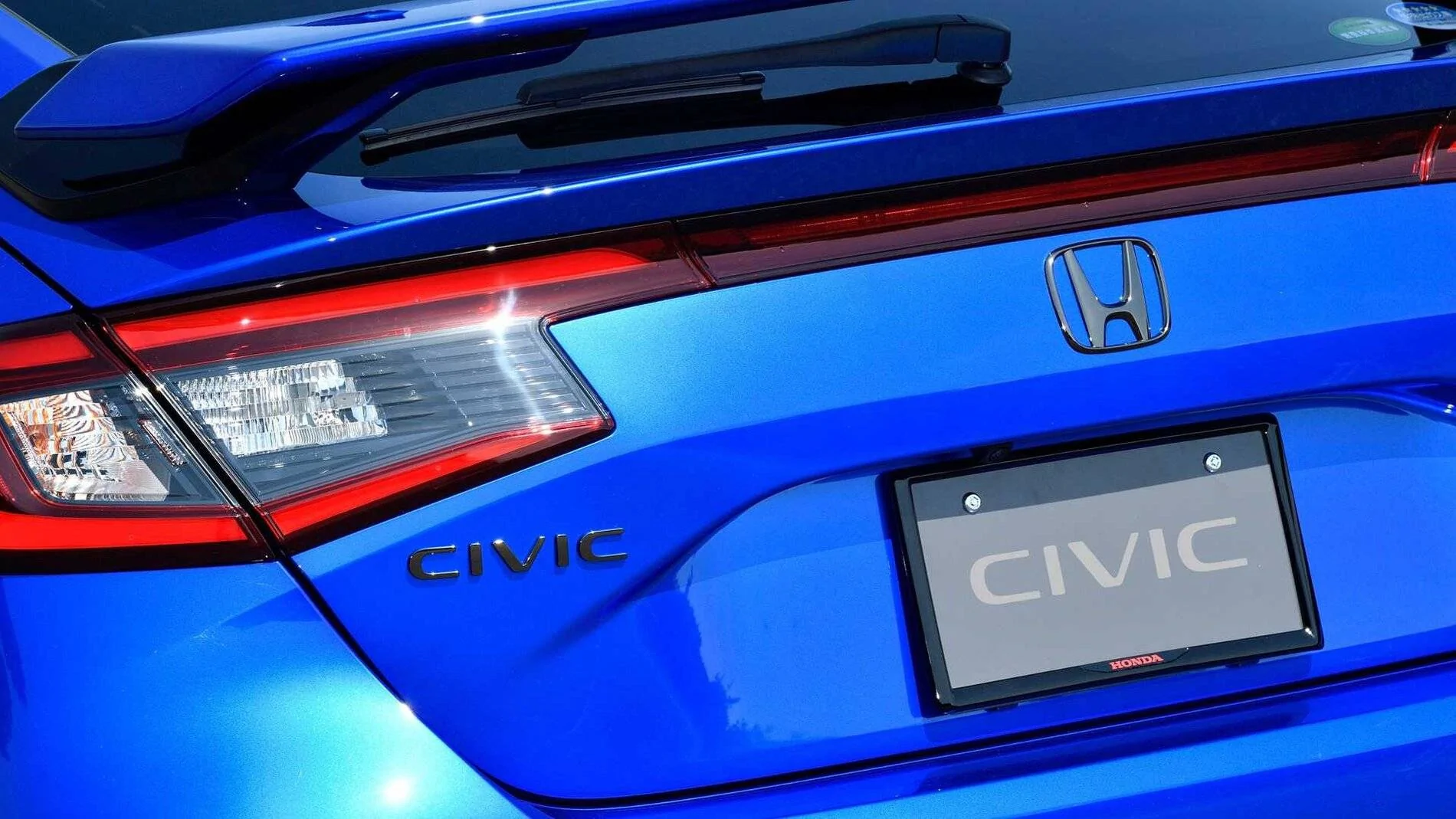 11th Gen Honda Civic Detailed Video Showcases 2022 Civic Hatchback, and Hatchback with Honda Genuine Rear Wing! (40-minutes+, 3 color iterations) 401E6C79-C78F-40BB-9570-C4EB39A05E7B