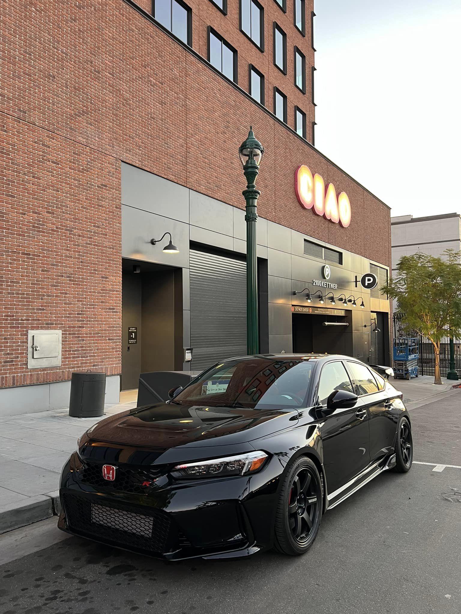 11th Gen Honda Civic Official CRYSTAL BLACK PEARL FL5 Type R Photos Thread 4244901_1358849458241096_3355055177472566327_n-