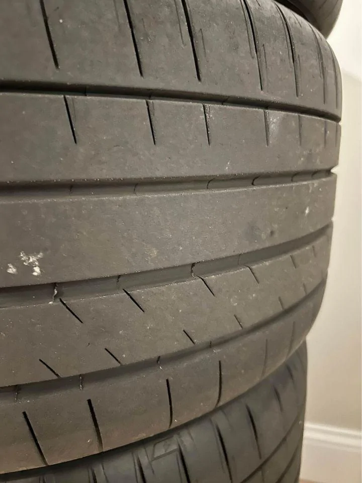 11th Gen Honda Civic Honda Civic Type-R FL5 Wheels and Tires with Black OEM Lugnuts - Mint Condition 435929498_288650820950881_7819613655385126941_n
