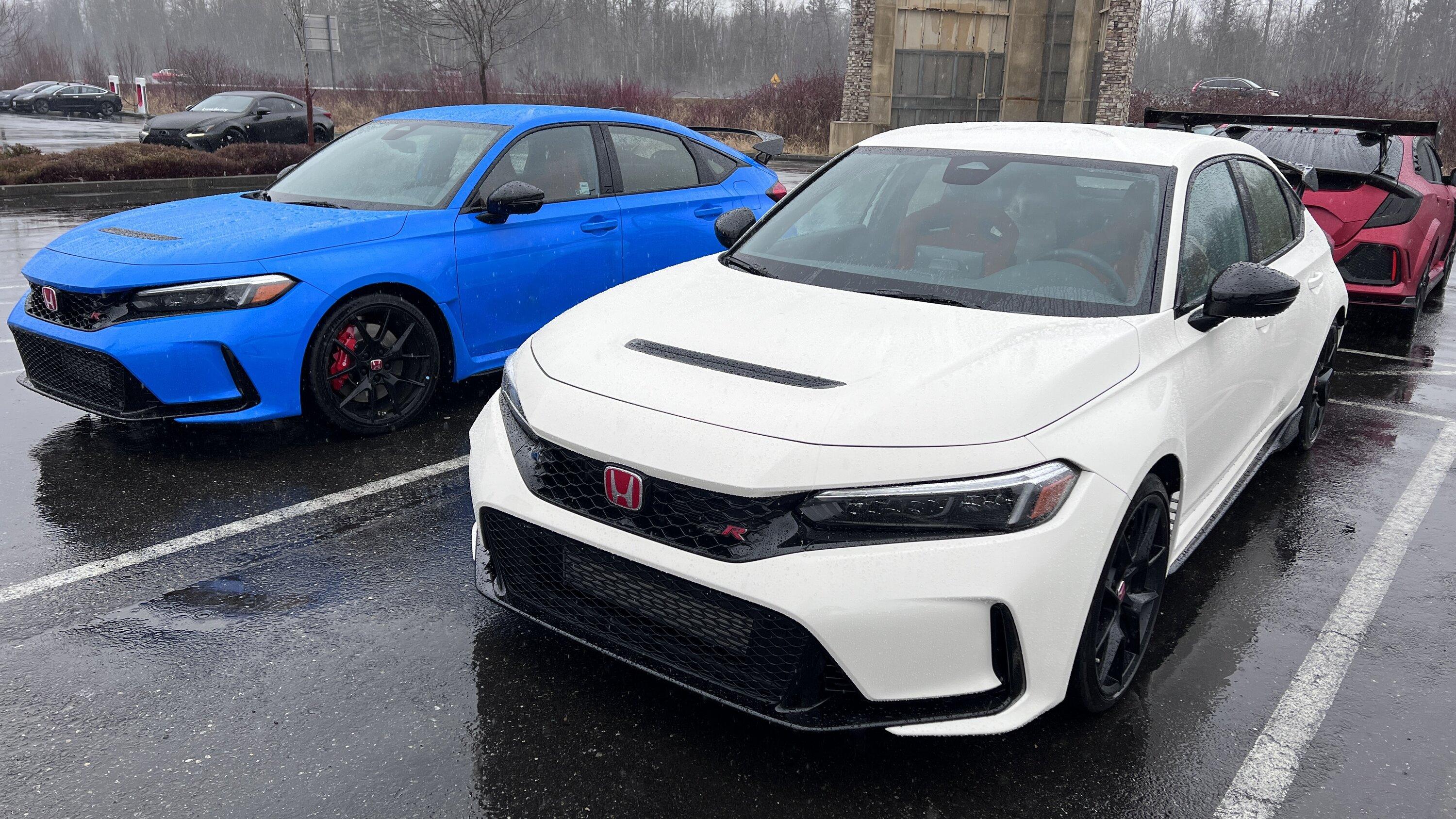 11th Gen Honda Civic Official BOOST BLUE FL5 Type R Photos Thread 4379430E-840A-459E-8FF8-3D28186CFB4B