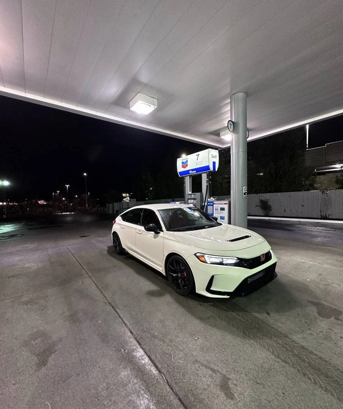 11th Gen Honda Civic Official CHAMPIONSHIP WHITE FL5 Type R Photos Thread 46A10A8C-94B0-4186-894A-59E68843A01E