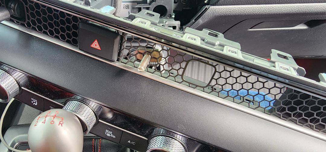 11th Gen Honda Civic RAM Mount Cellphone Install 5