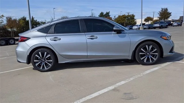 11th Gen Honda Civic Official LUNAR SILVER METALLIC 2022+ 11th Gen Civic & Si Thread 52dddf26baec4cccb40a5e1eaf21296