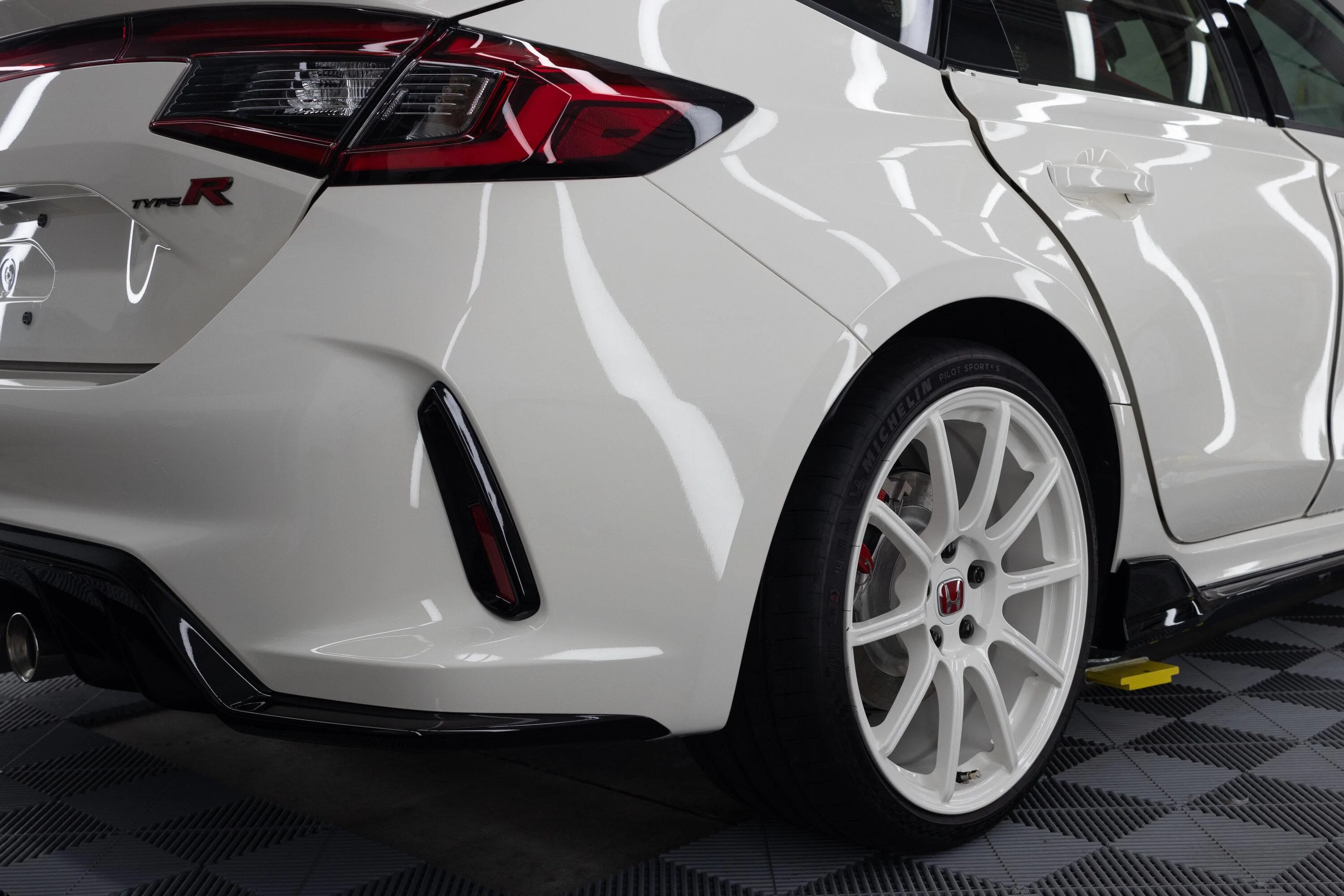 11th Gen Honda Civic 2023 Honda Civic Type R (Championship White) #14886 53332158022_91b430862e_5k