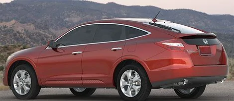 11th Gen Honda Civic Report: 11th Gen Civic Hatchback Premiers in July 54ca939b43aa9_-_crosstour-470-1109-d