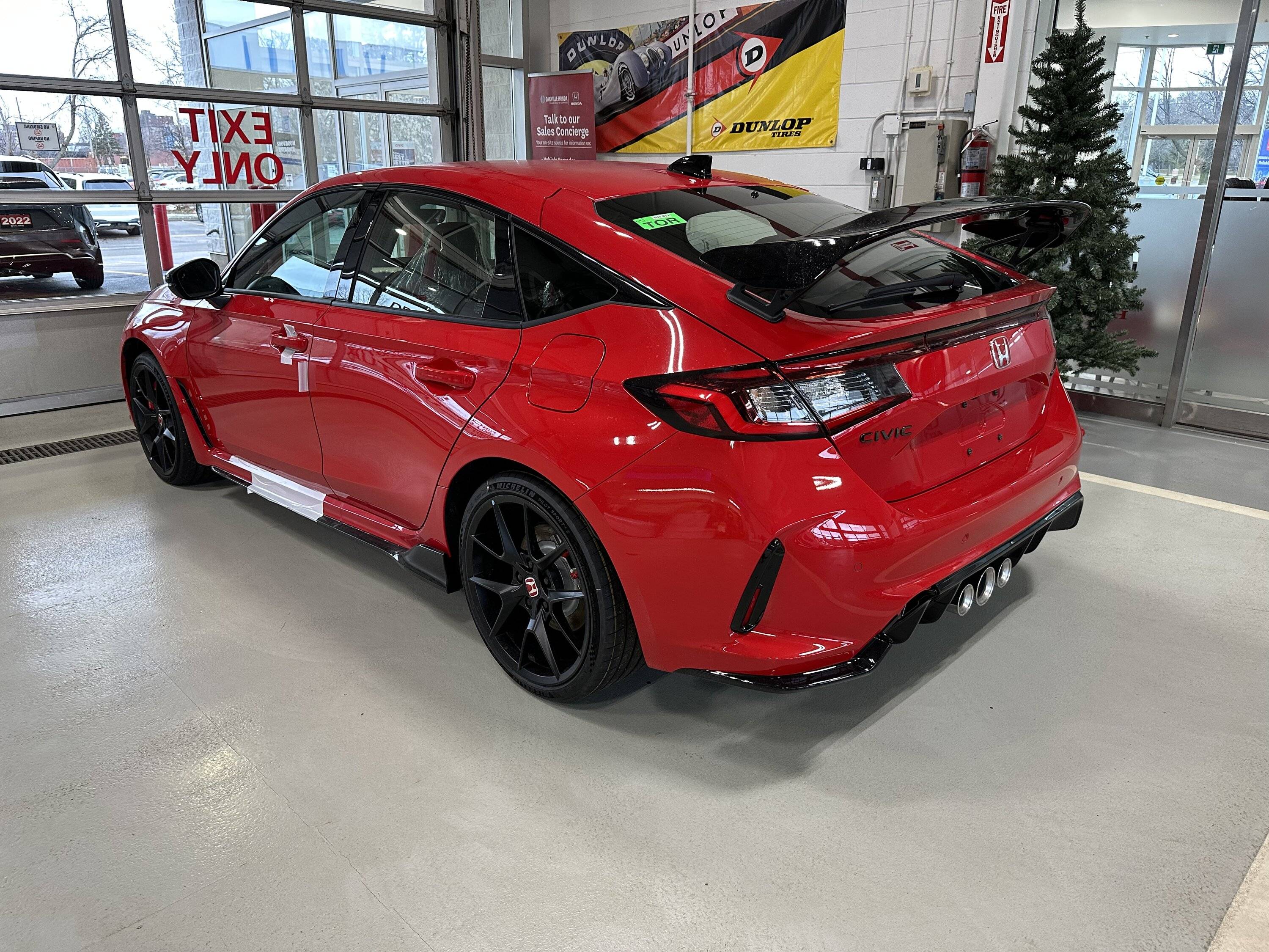 11th Gen Honda Civic Official RALLYE RED FL5 Type R Photos Thread 5C6479BA-5463-405C-A86F-FE7262FC3D1D