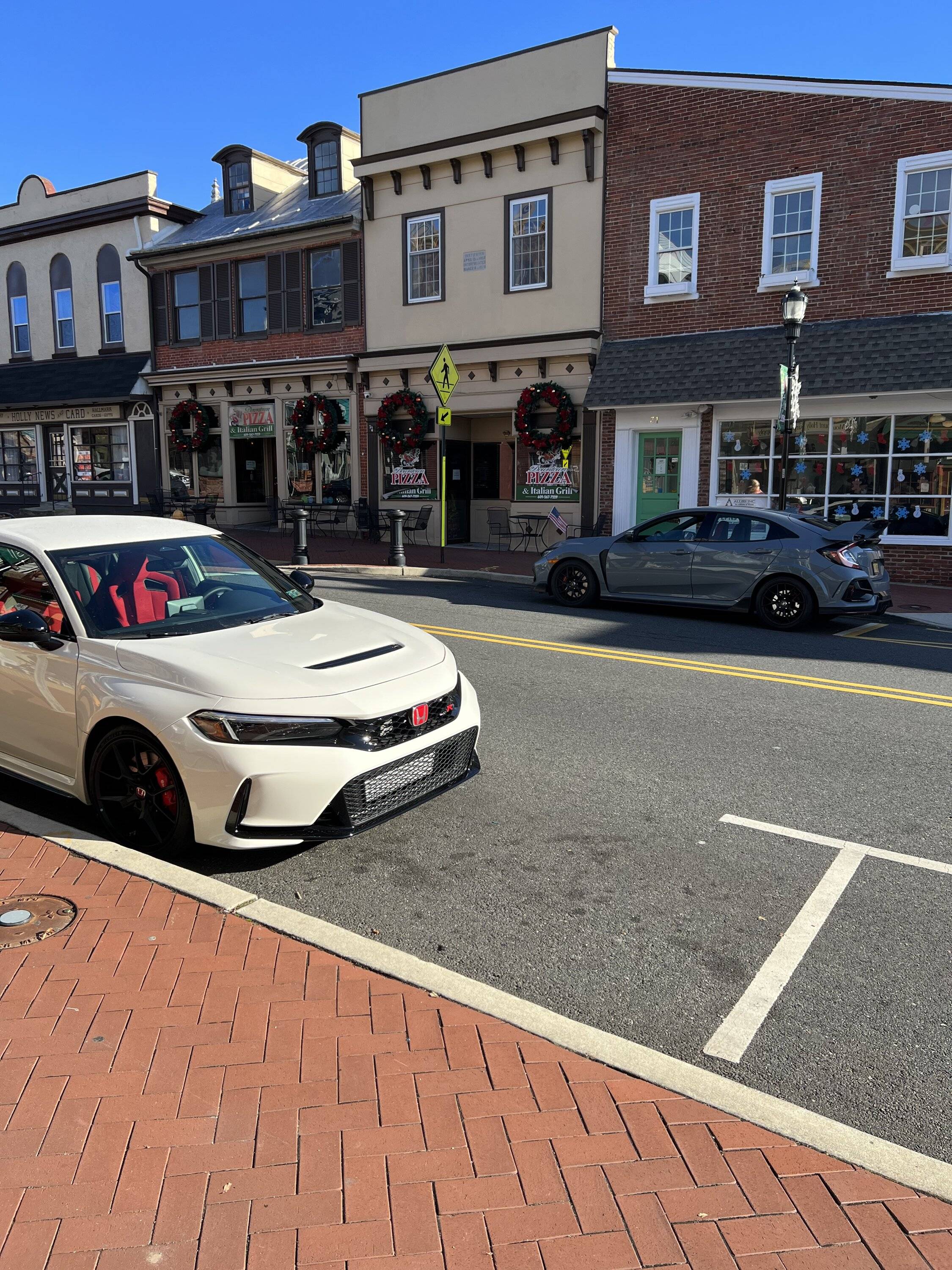 11th Gen Honda Civic Official CHAMPIONSHIP WHITE FL5 Type R Photos Thread 5F0D31B5-2E72-4B68-BCAD-544C65939EAD