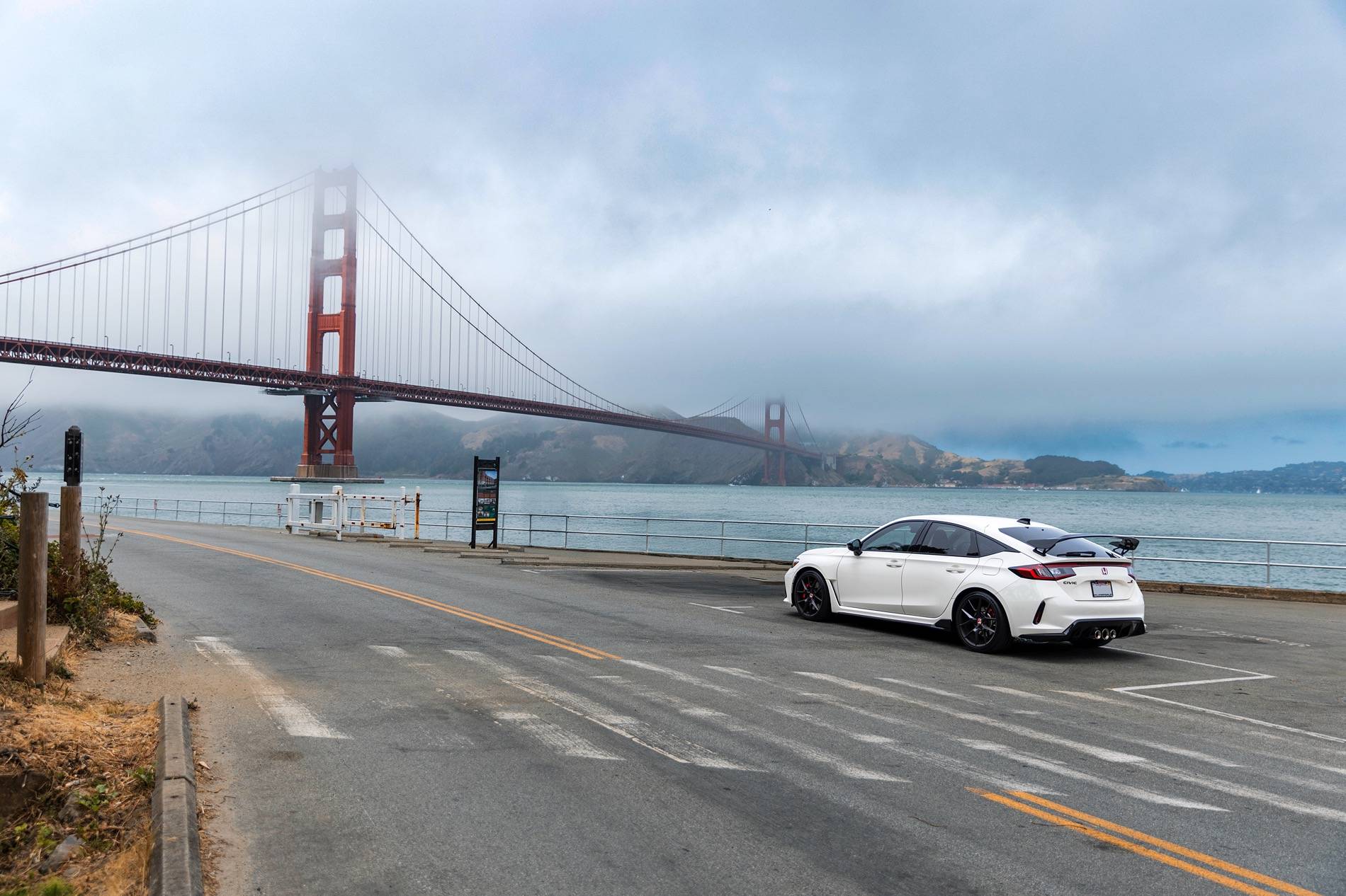 11th Gen Honda Civic Official CHAMPIONSHIP WHITE FL5 Type R Photos Thread 65A6DE87-0291-4791-A865-135F6C44A01D