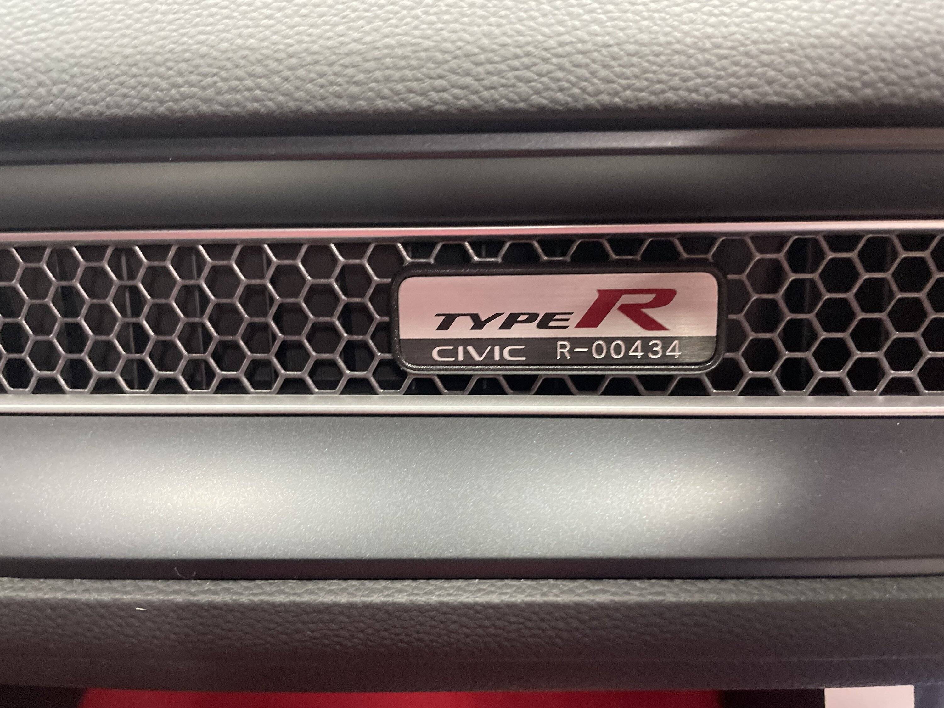 11th Gen Honda Civic Under 600 Badge Mark 69284634312__852BC661-39DB-460B-B048-E6BE23045FC0