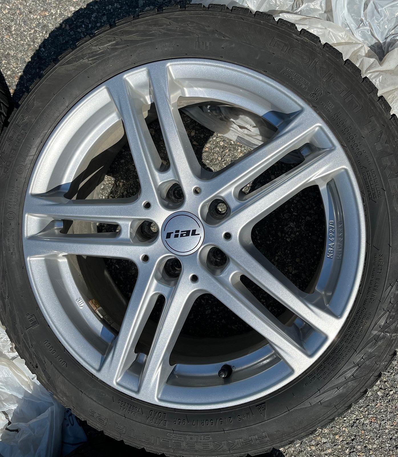 11th Gen Honda Civic $400 Winter set: Rial Bavaro 17x7.5 mounted with Nokian Hakka R3 in 215 width. 6B2A22CB-0C6A-401D-923A-6CE931AE8A90