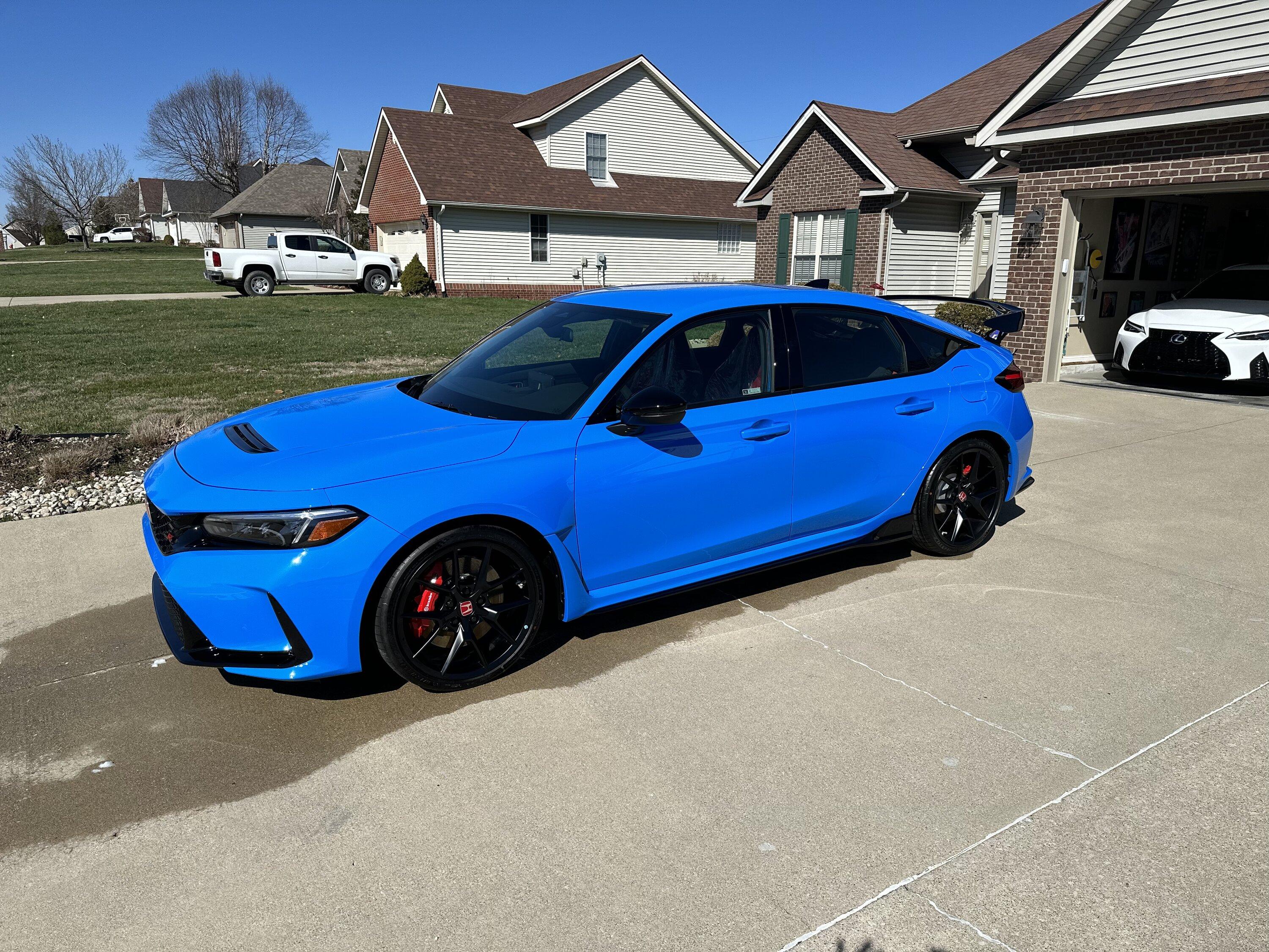 11th Gen Honda Civic Official BOOST BLUE FL5 Type R Photos Thread 6B41CD78-94E8-4F8D-905C-70695BE35712
