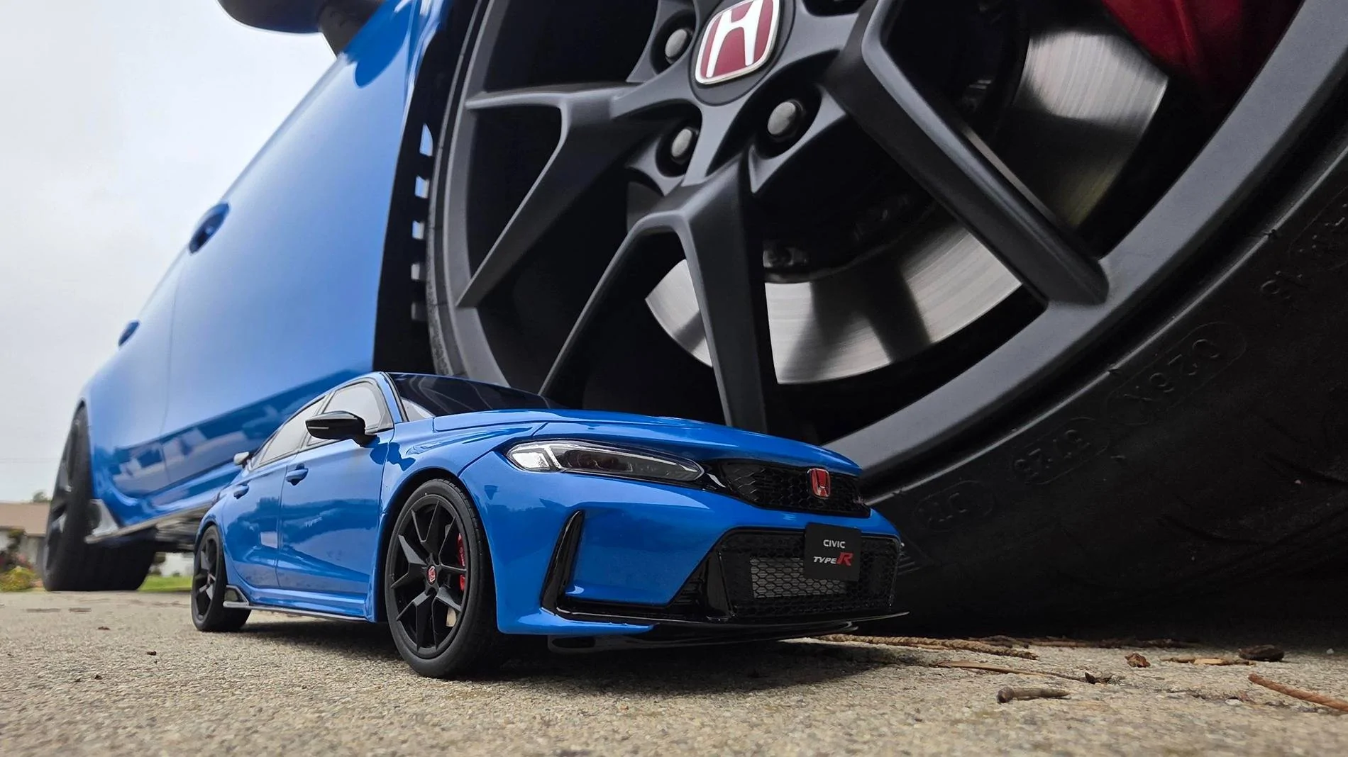 11th Gen Honda Civic I wanted a miniature version of my car, so my wife got me another thing to obsessively detail 7