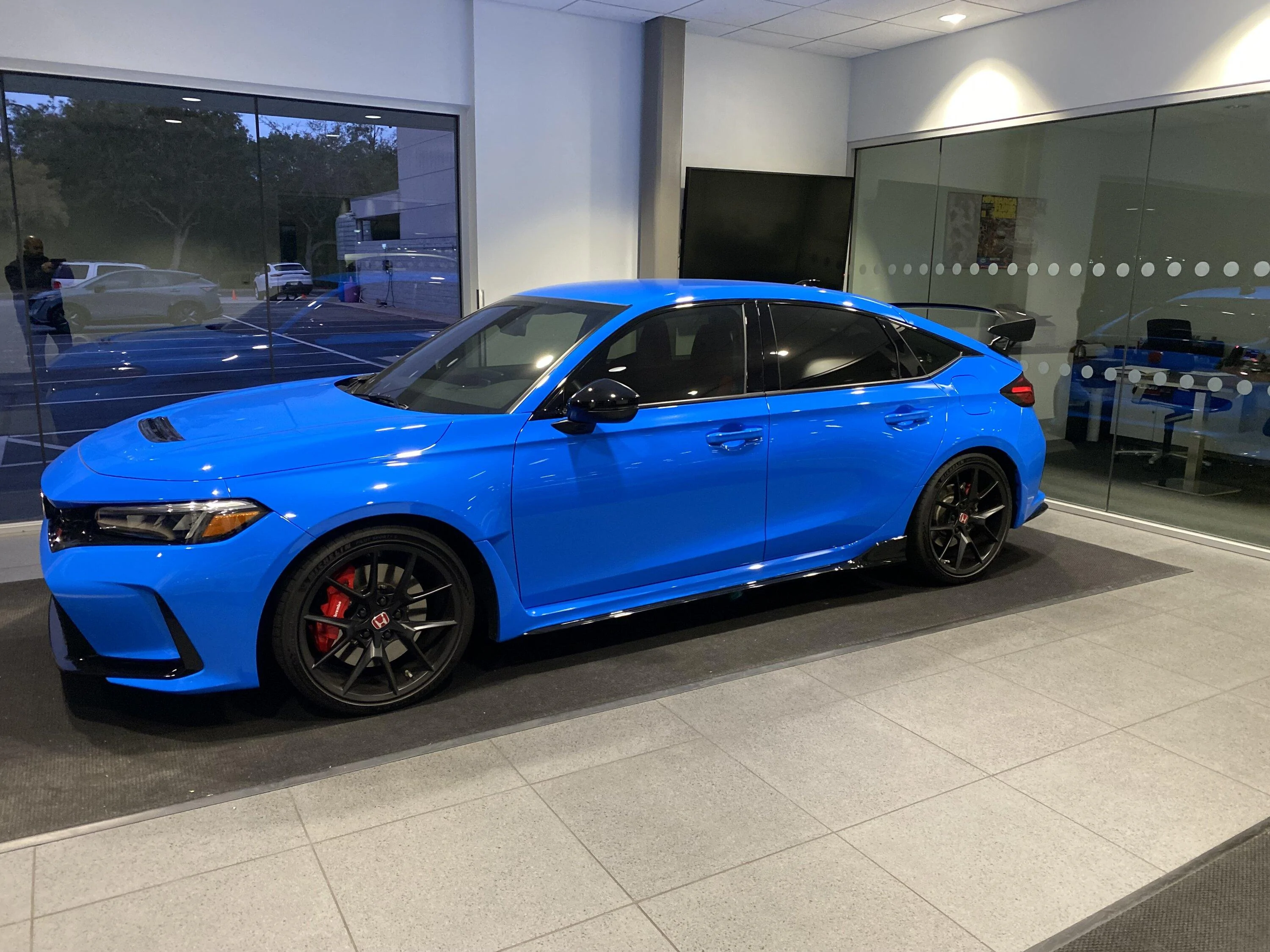 11th Gen Honda Civic Official BOOST BLUE FL5 Type R Photos Thread 72917261428__42885649-934D-4420-AA8C-841A754D8FD7
