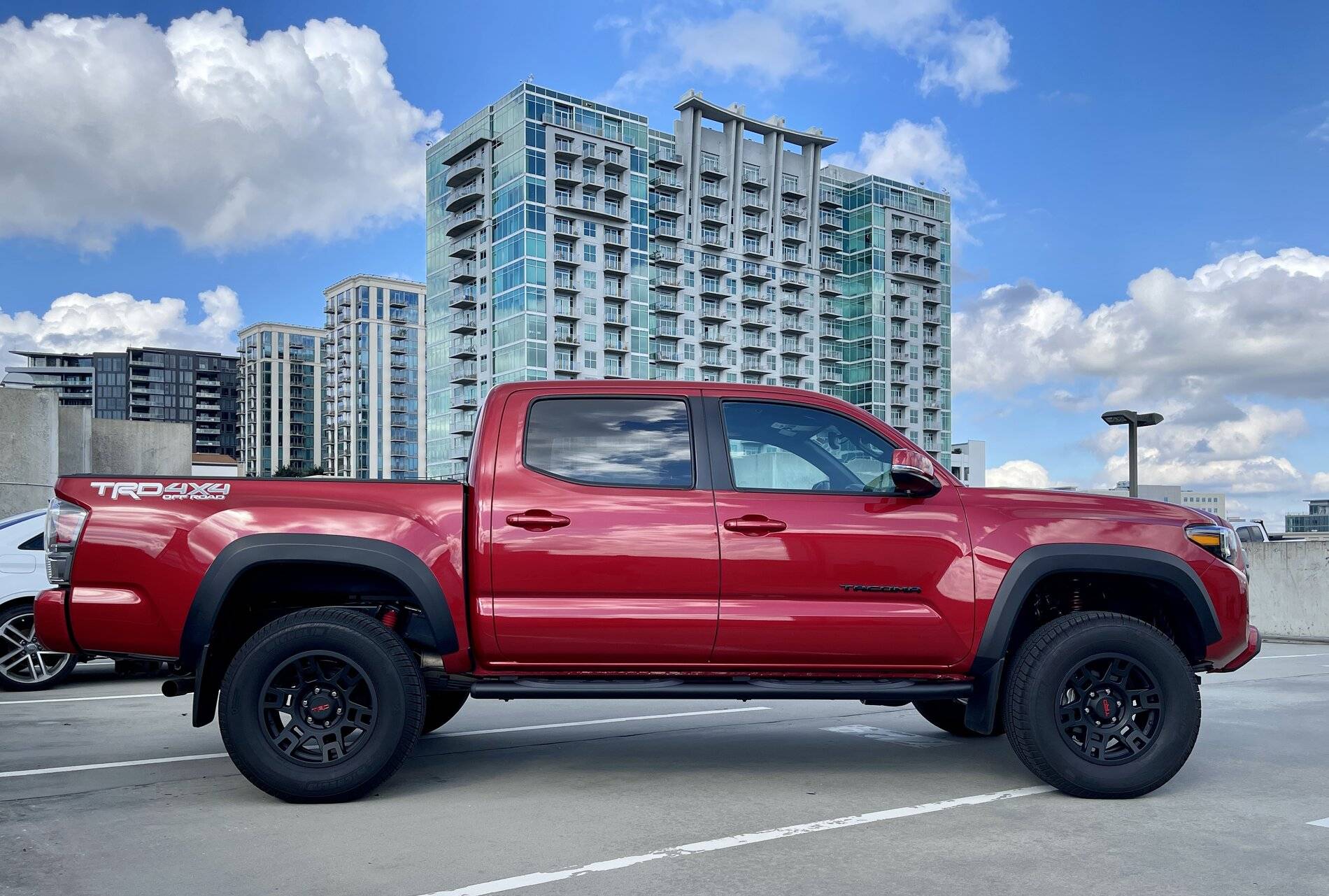 11th Gen Honda Civic Any inventory (on the ground) of the ‘22 Hatchback? 7421FD3A-AD68-4B9C-A8D8-F441E4427ED7