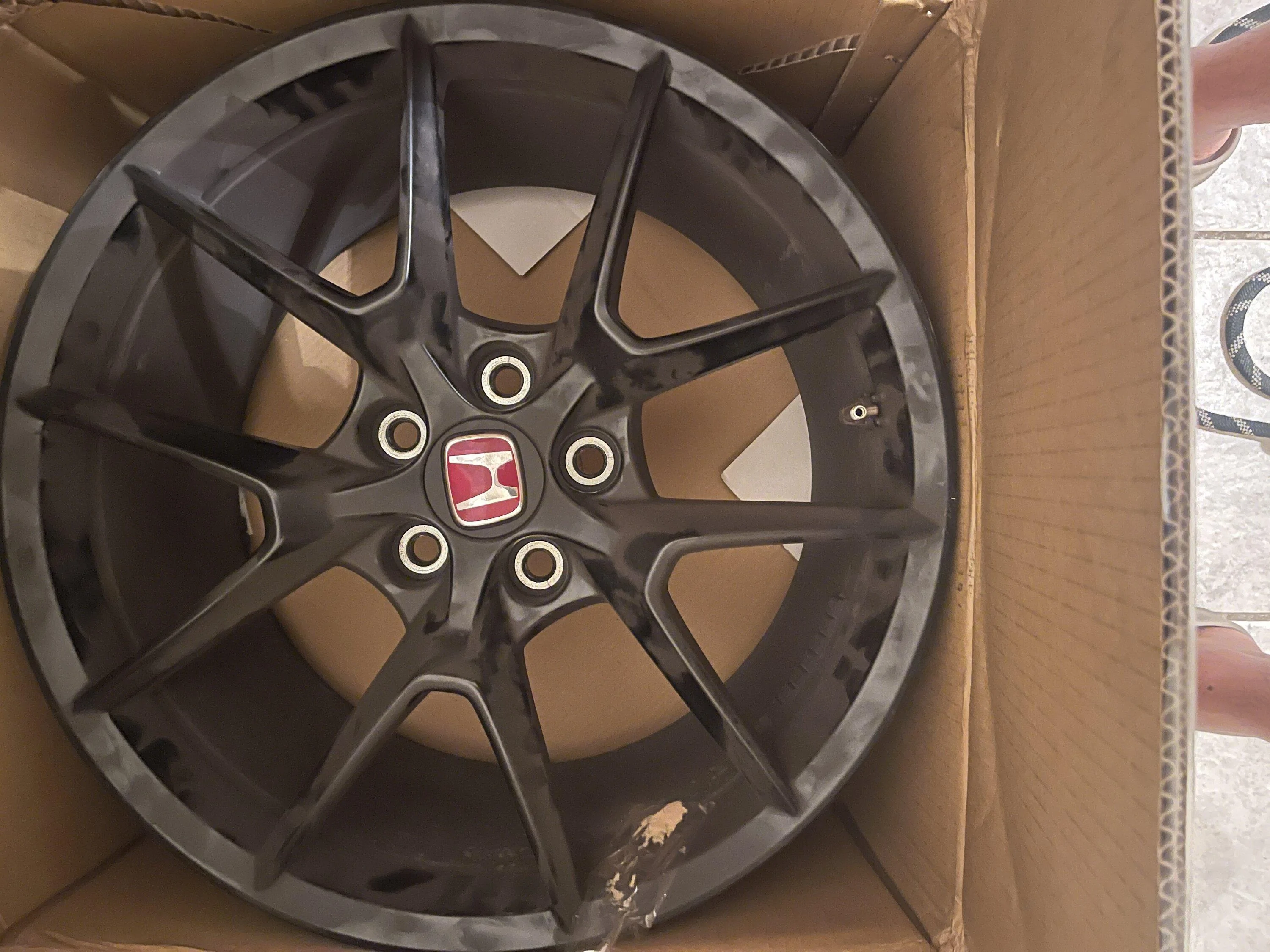 11th Gen Honda Civic FL5 OEM wheels for sale 7ADB7AFA-35FE-4B19-9AB6-DE134D4E422F