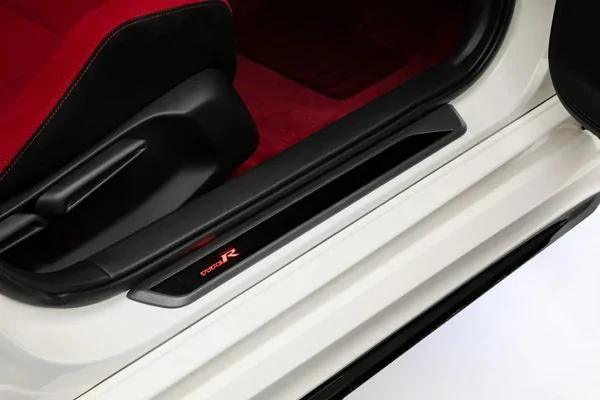 11th Gen Honda Civic Dent door sill 7DE85346-0AB9-4A22-89A3-2F2783D9A06E