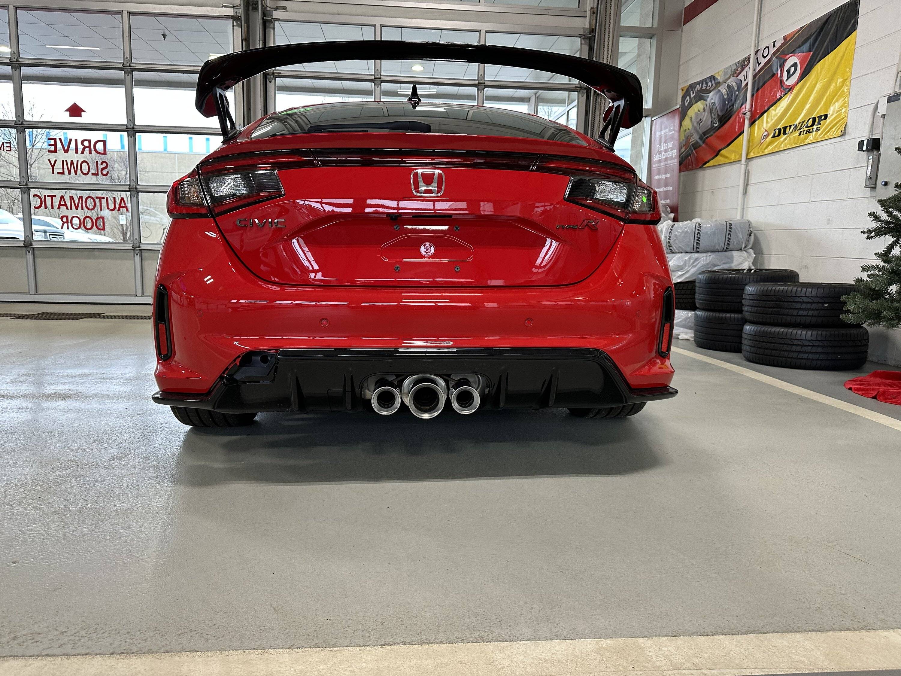 11th Gen Honda Civic Official RALLYE RED FL5 Type R Photos Thread 8F785E96-A2F2-4F6C-A642-9AFF43206590