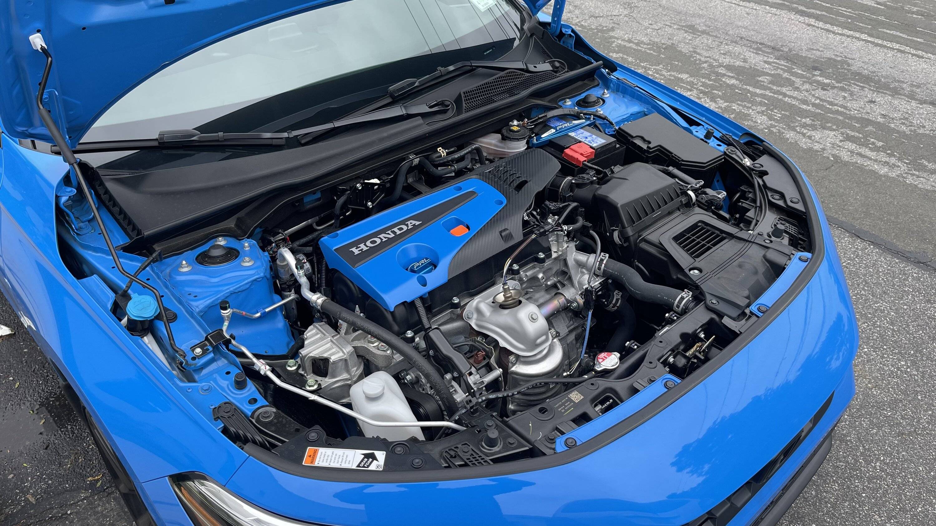 11th Gen Honda Civic Honda OEM CTR Engine cover and black dipstick (Fits 2016+ 2.0 Civic) 94560555-0098-4BA2-9A14-402C3E248210