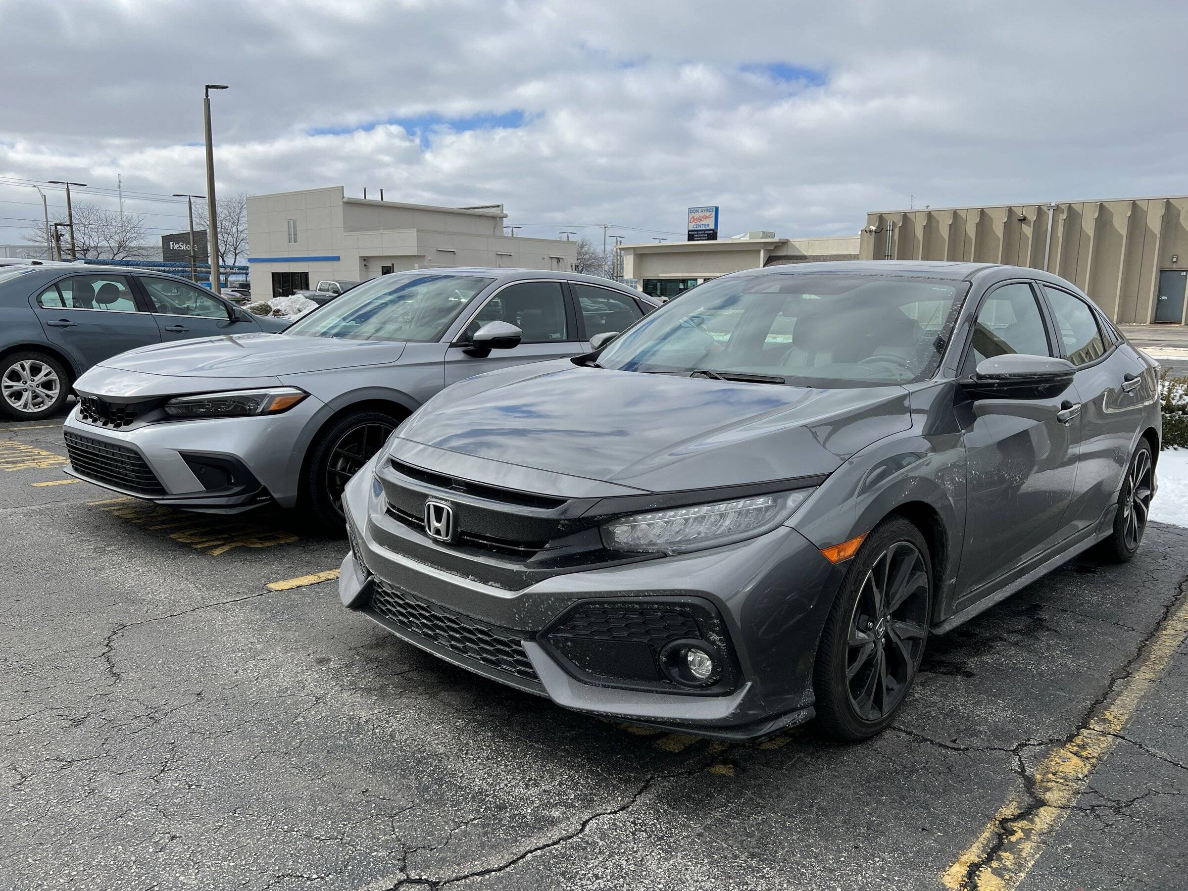 11th Gen Honda Civic Official LUNAR SILVER METALLIC 2022+ 11th Gen Civic & Si Thread 9523F5AE-5FC7-4704-8887-58AA240C26F9