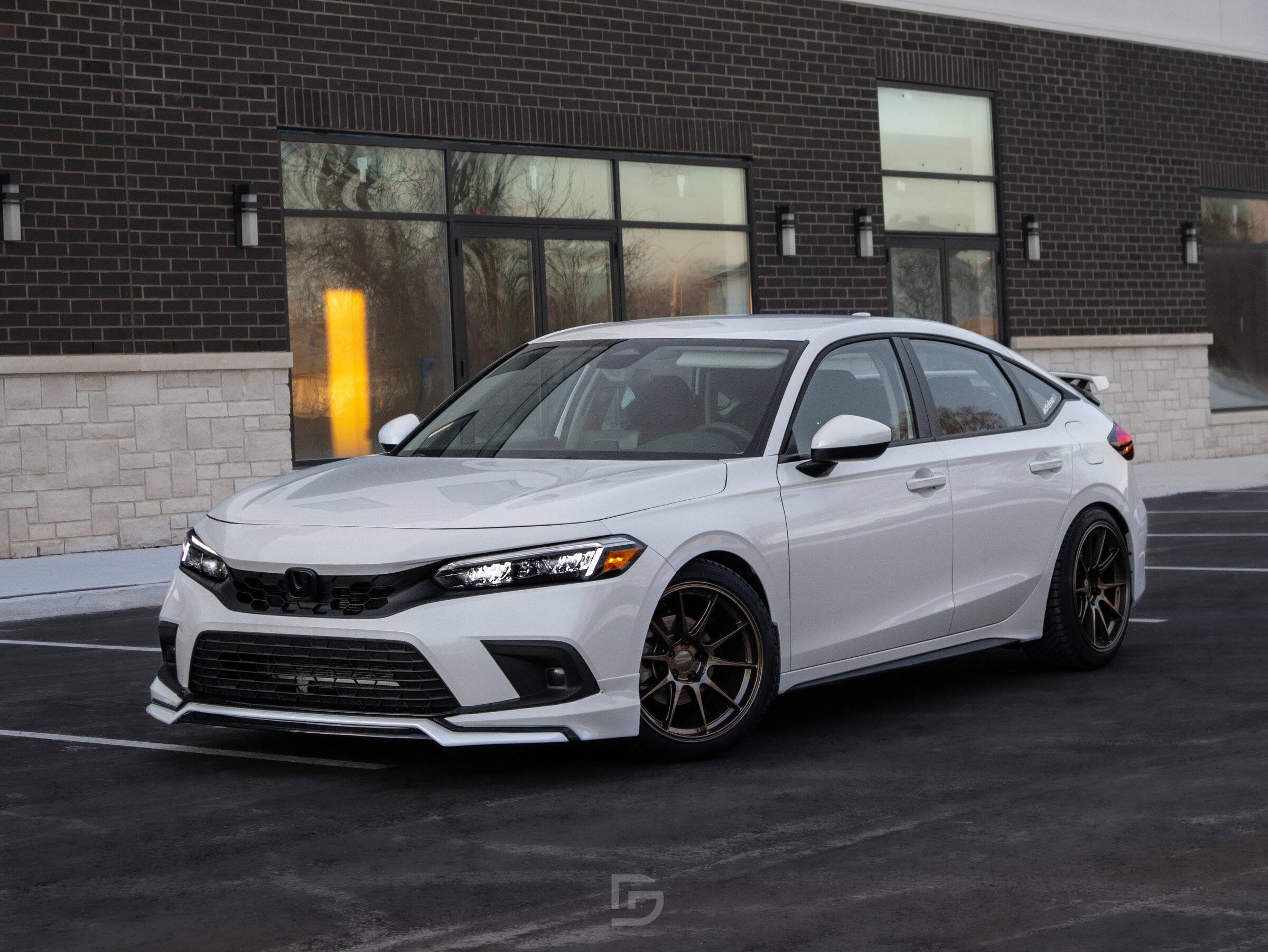 11th Gen Honda Civic 2022 Platinum White FL2 Civic Hatchback Build 99830146-AF03-46D8-99F9-732A110C47EC