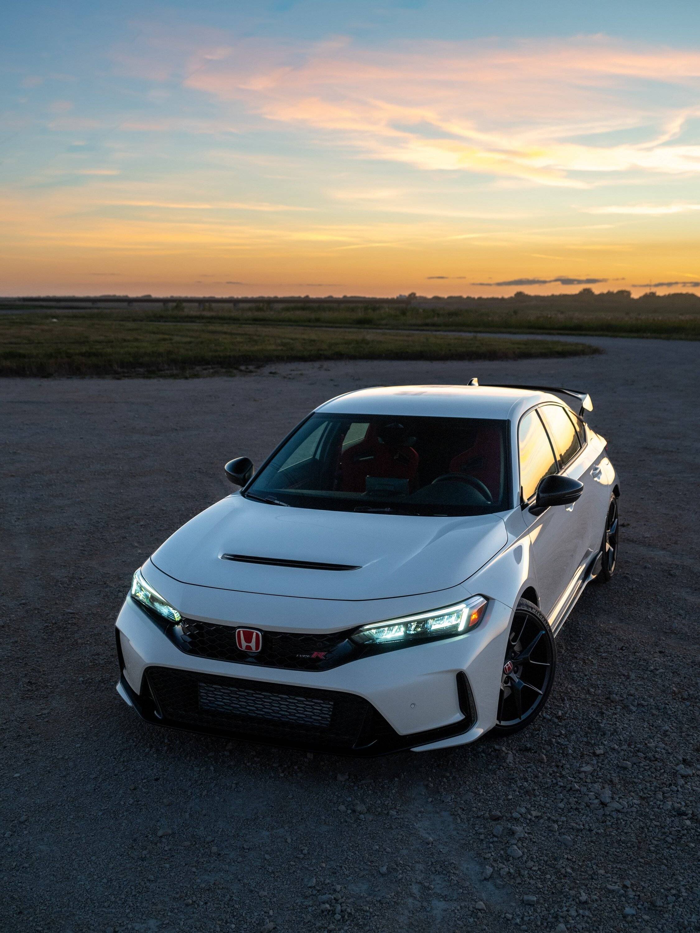 11th Gen Honda Civic POV photoshoot of Type R (YT Cool car crap car) _Z634876
